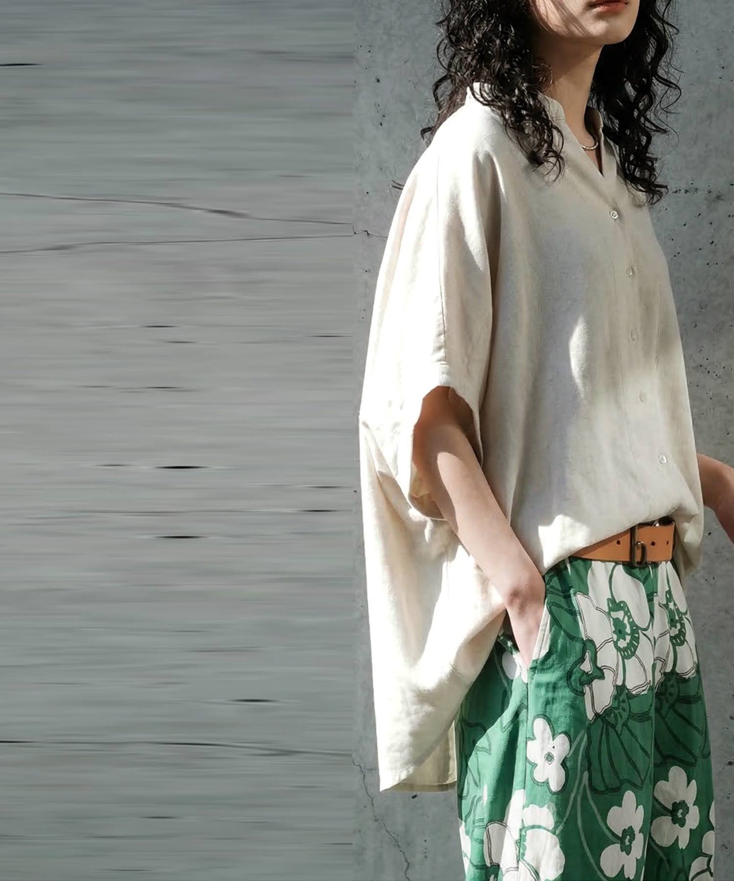 Keyhole Neckline Linen-Like Dolman Shirt Ladies