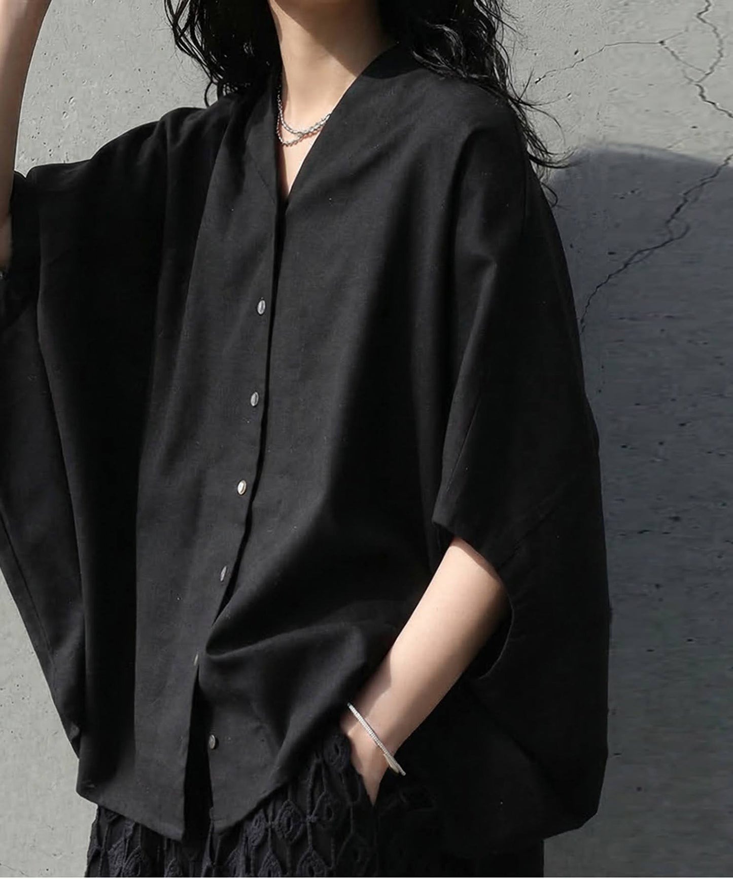 Keyhole Neckline Linen-Like Dolman Shirt Ladies