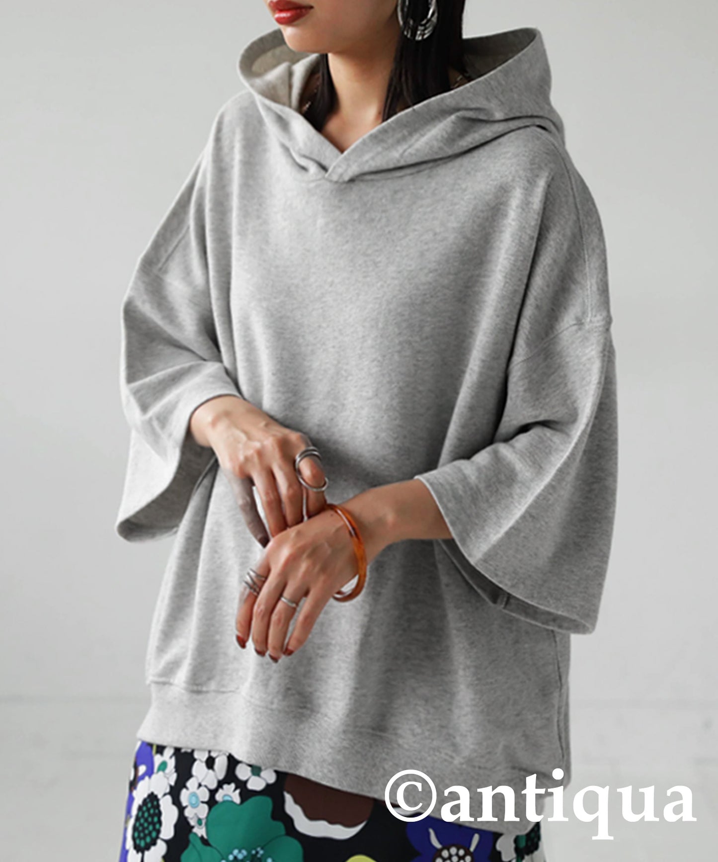 short-sleeved Ladies Hoodie