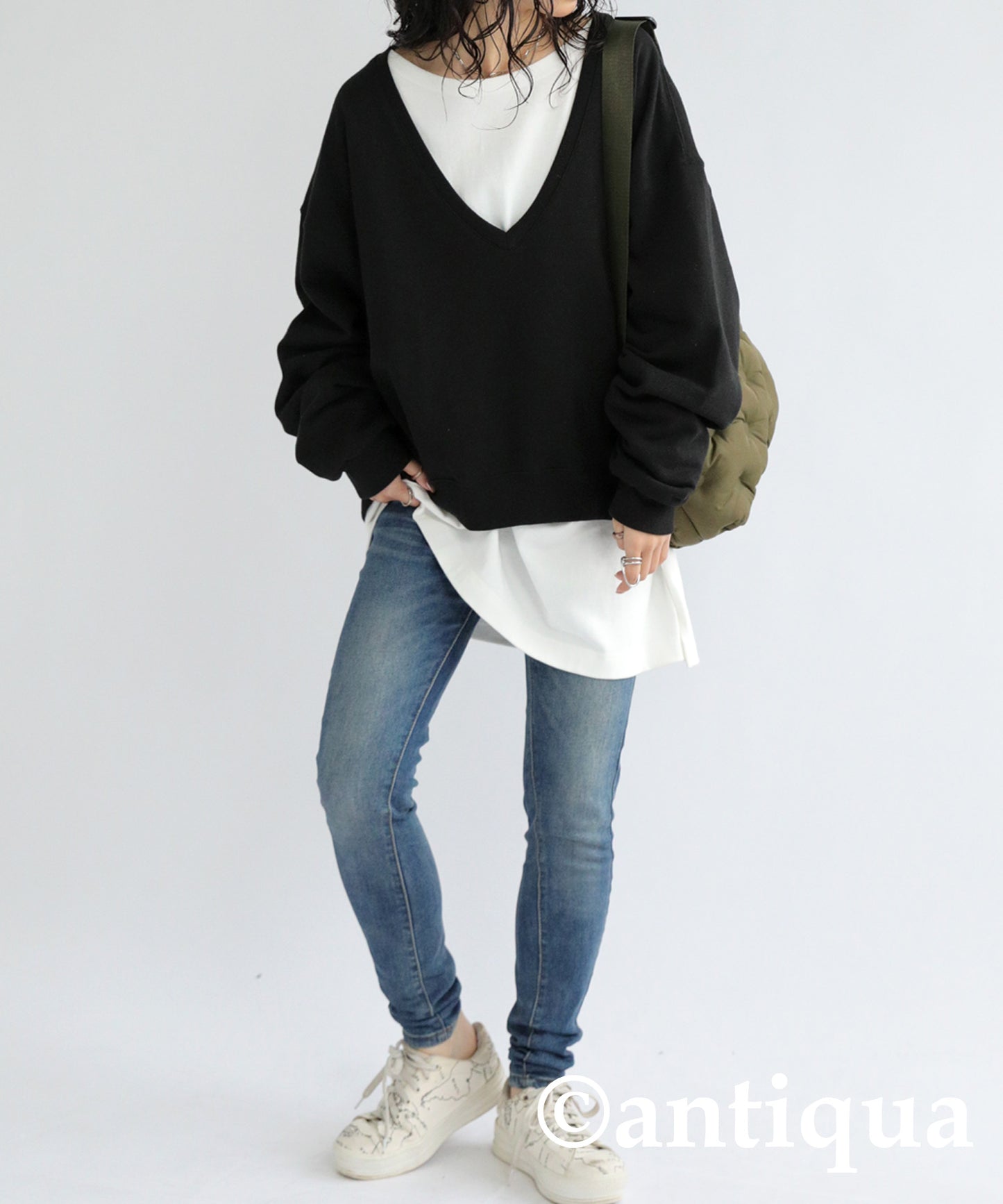 Pile Fabric V-Neck Sweatshirt Ladies