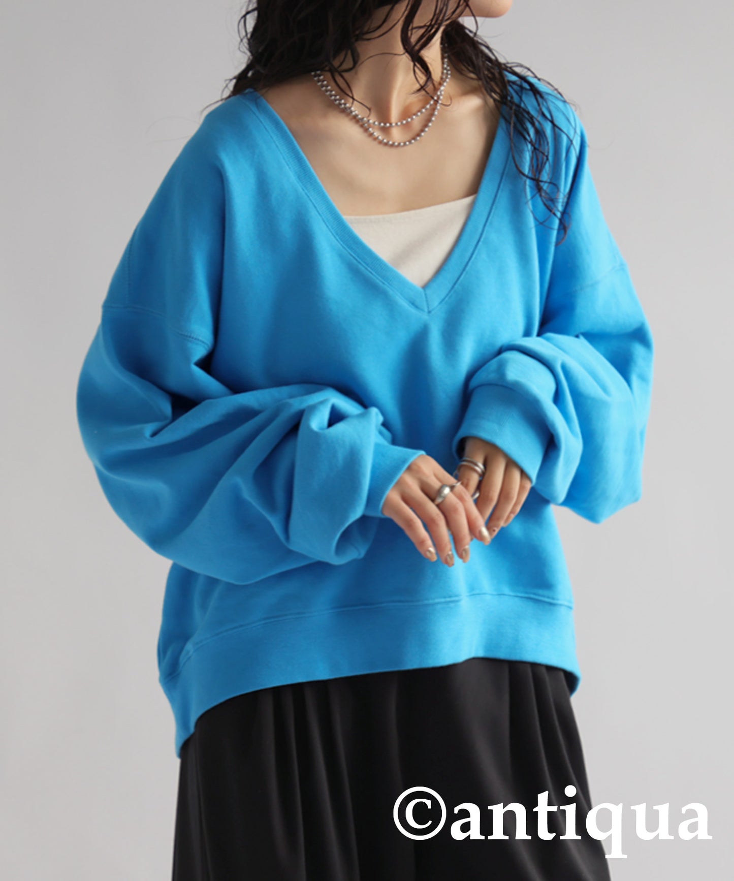 Pile Fabric V-Neck Sweatshirt Ladies