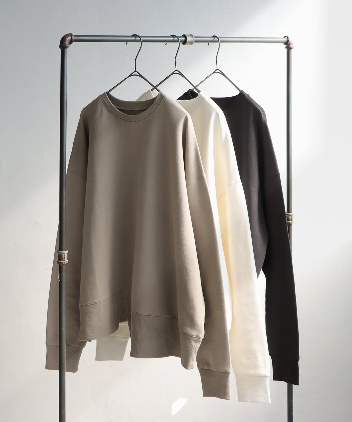 Slit Switching Pullover Ladies