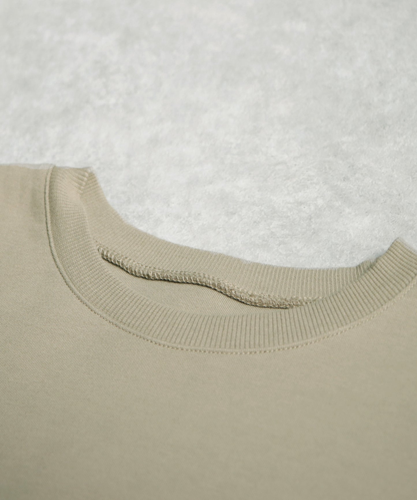 Slit Switching Pullover Ladies