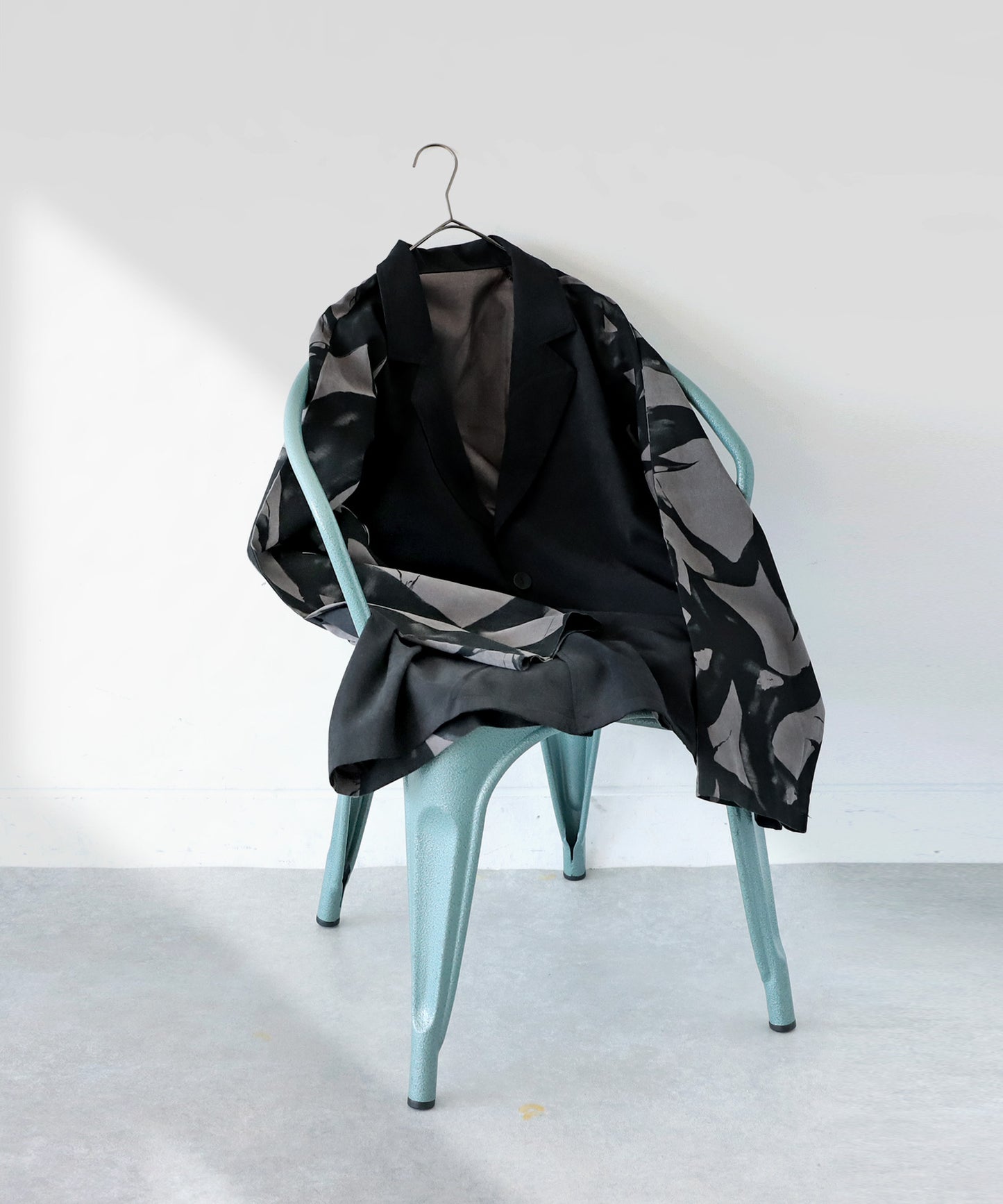 Pattern Switching Jacket Ladies