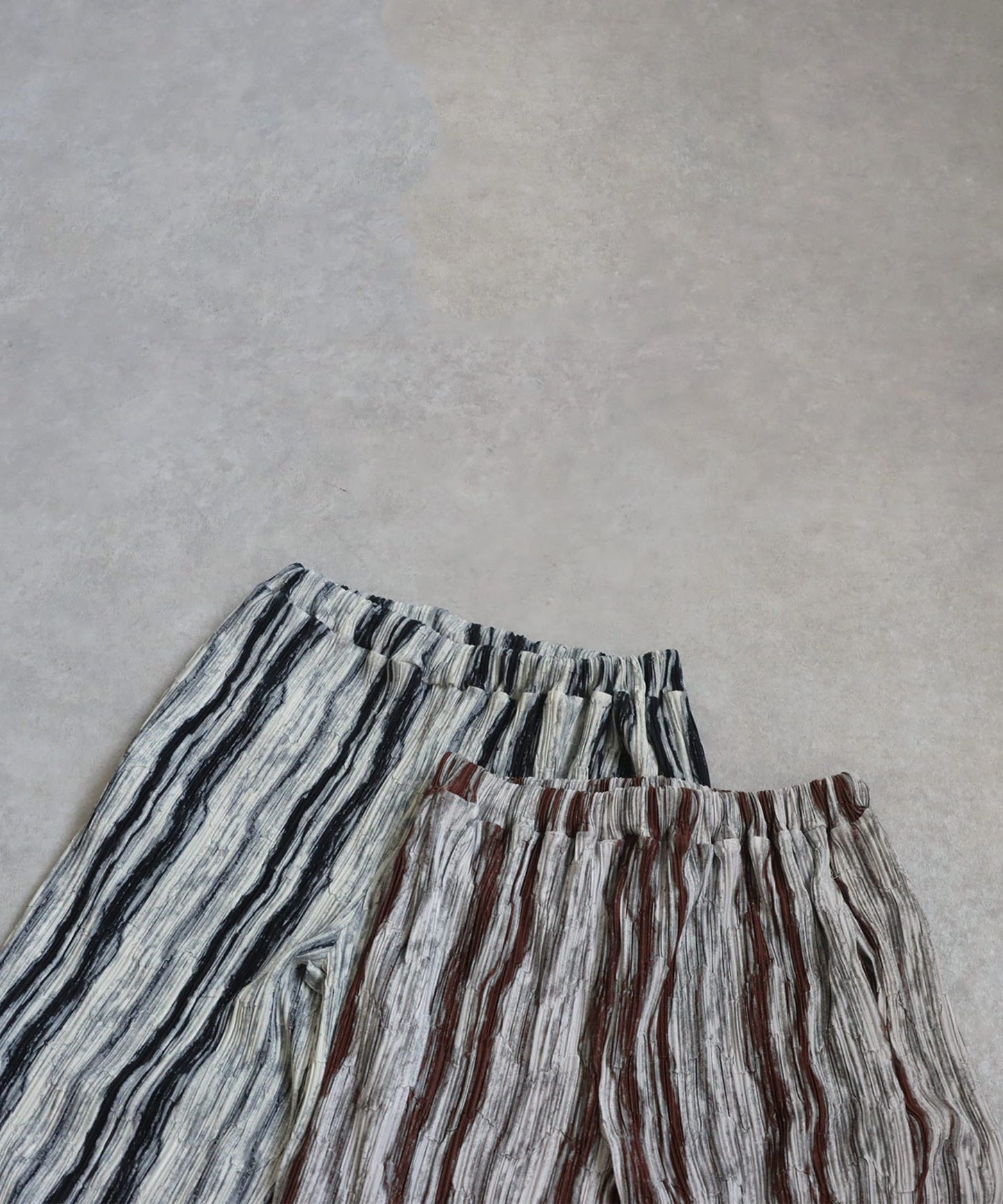 Ladies Striped Pleated Pants