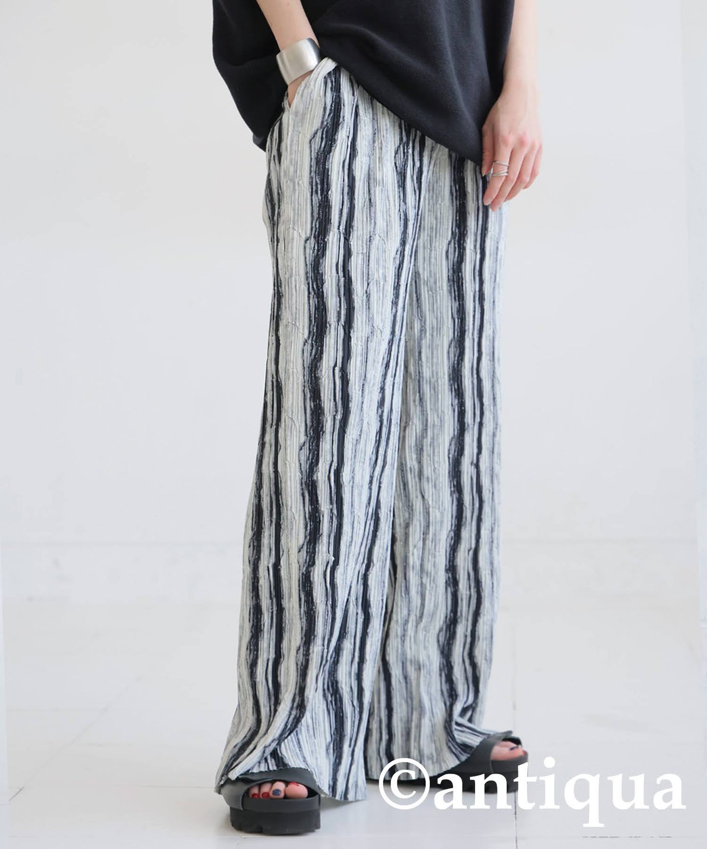 Ladies Striped Pleated Pants