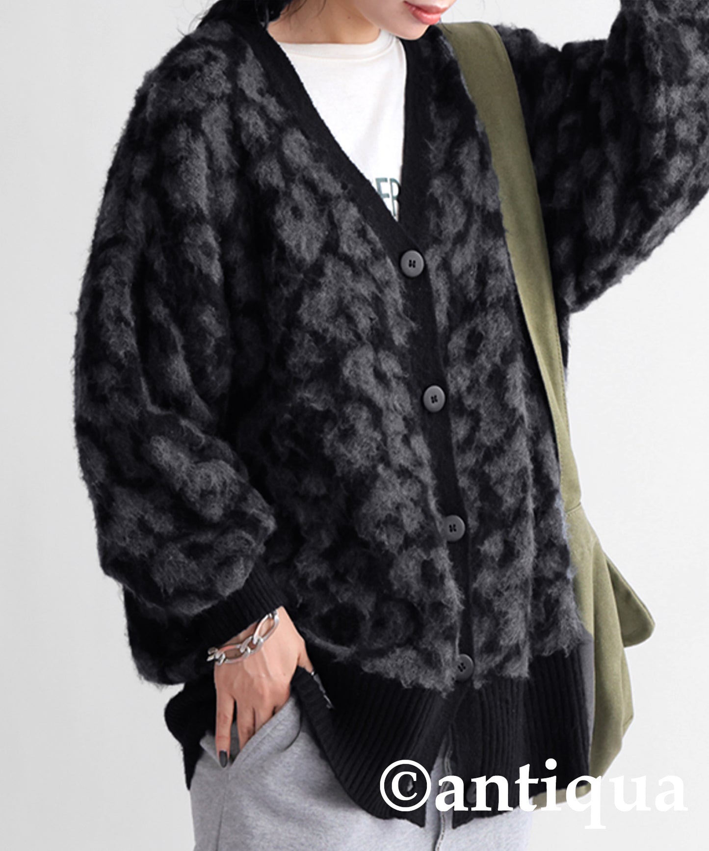 Leopard pattern knit cardigan Ladies