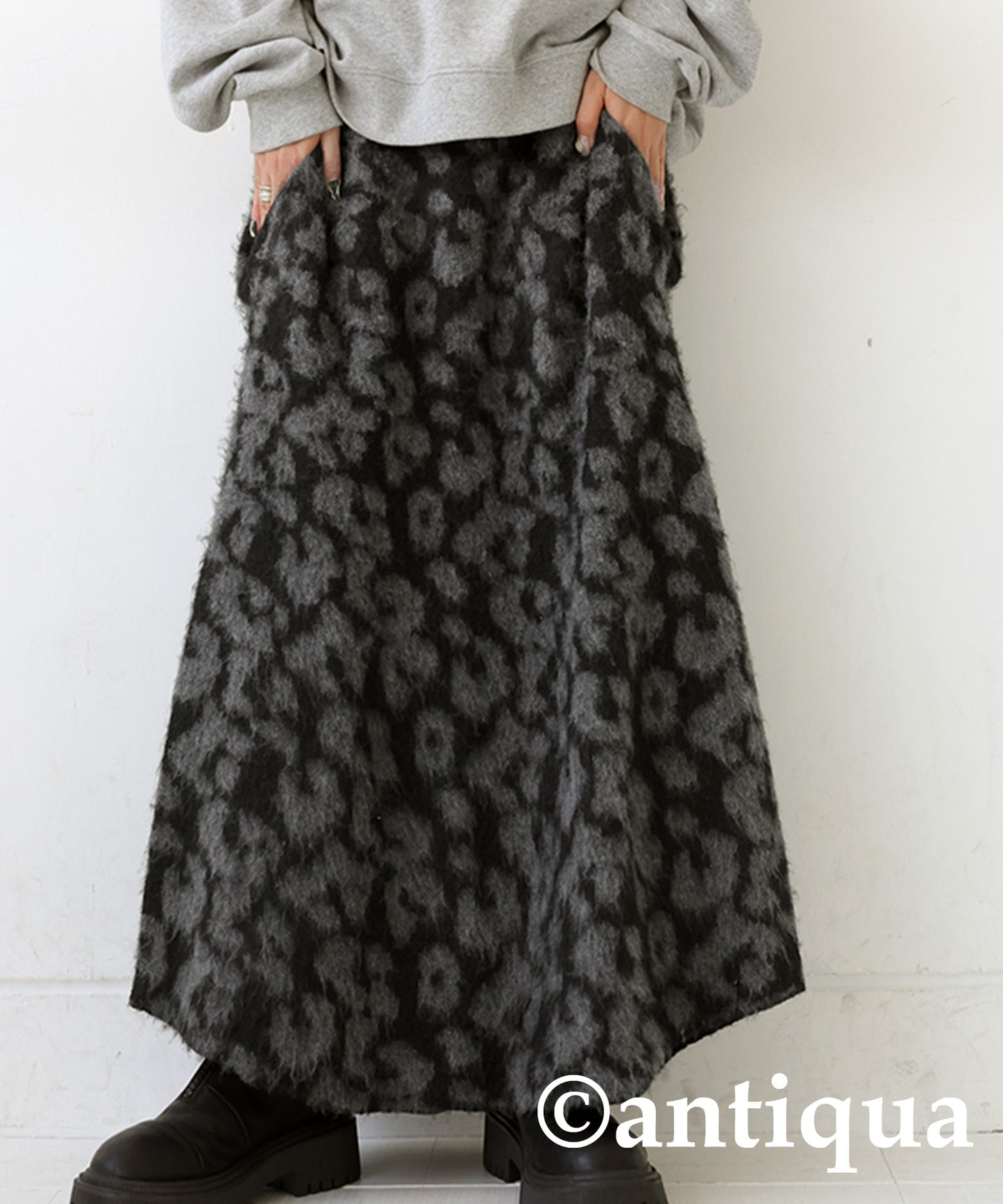 Animal pattern knit skirt Ladies