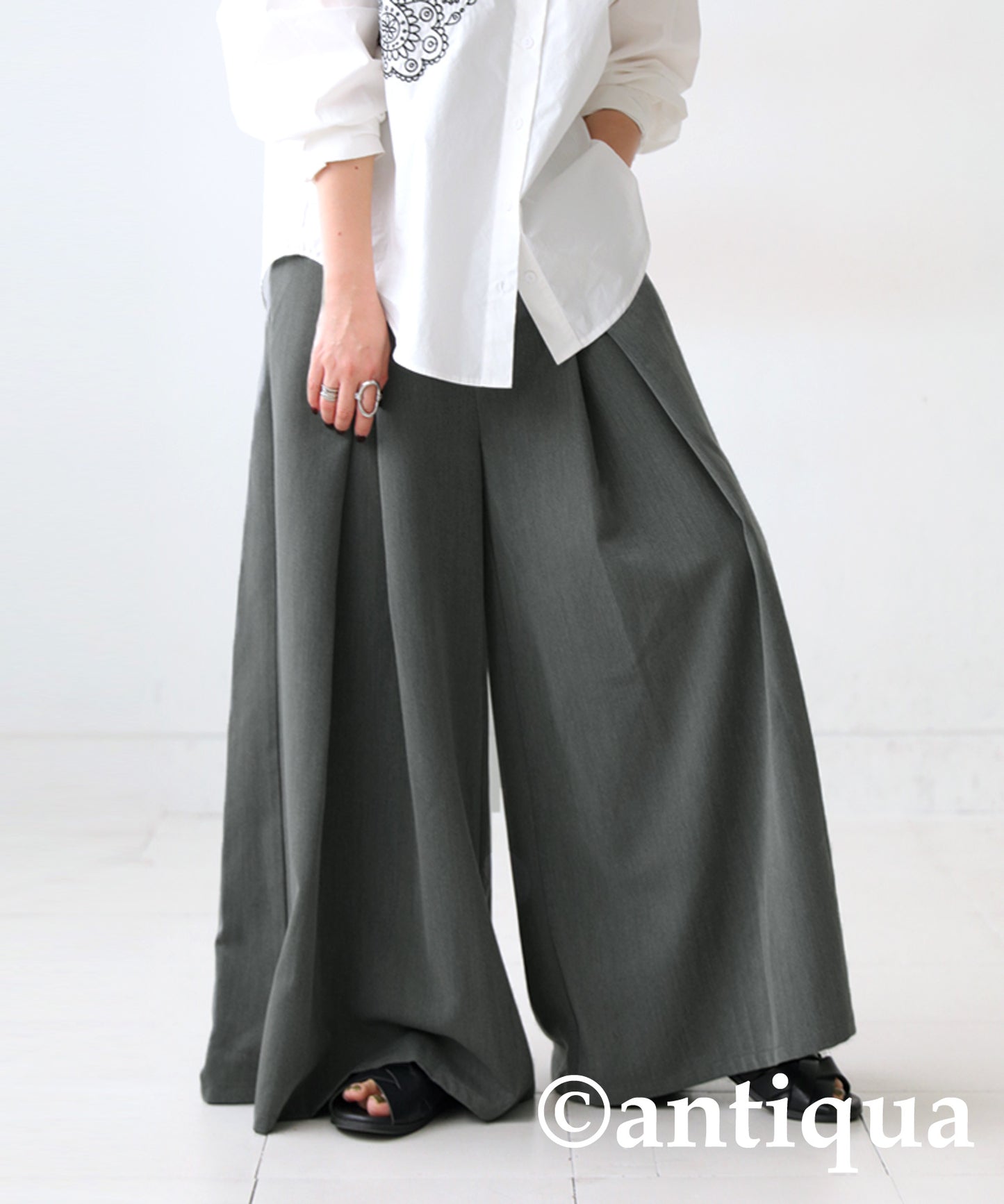 Wide Tuck Pants Ladies