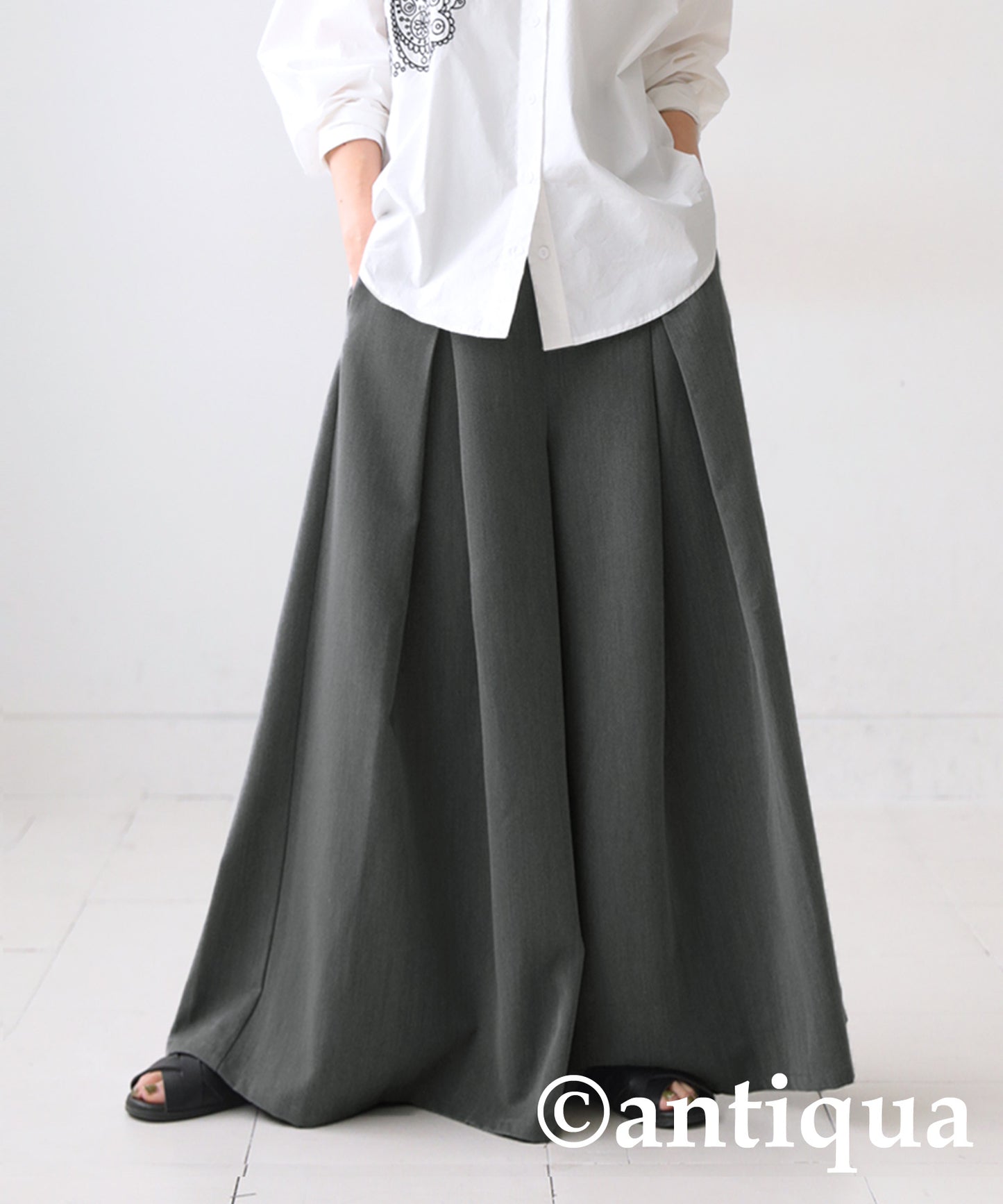 Wide Tuck Pants Ladies