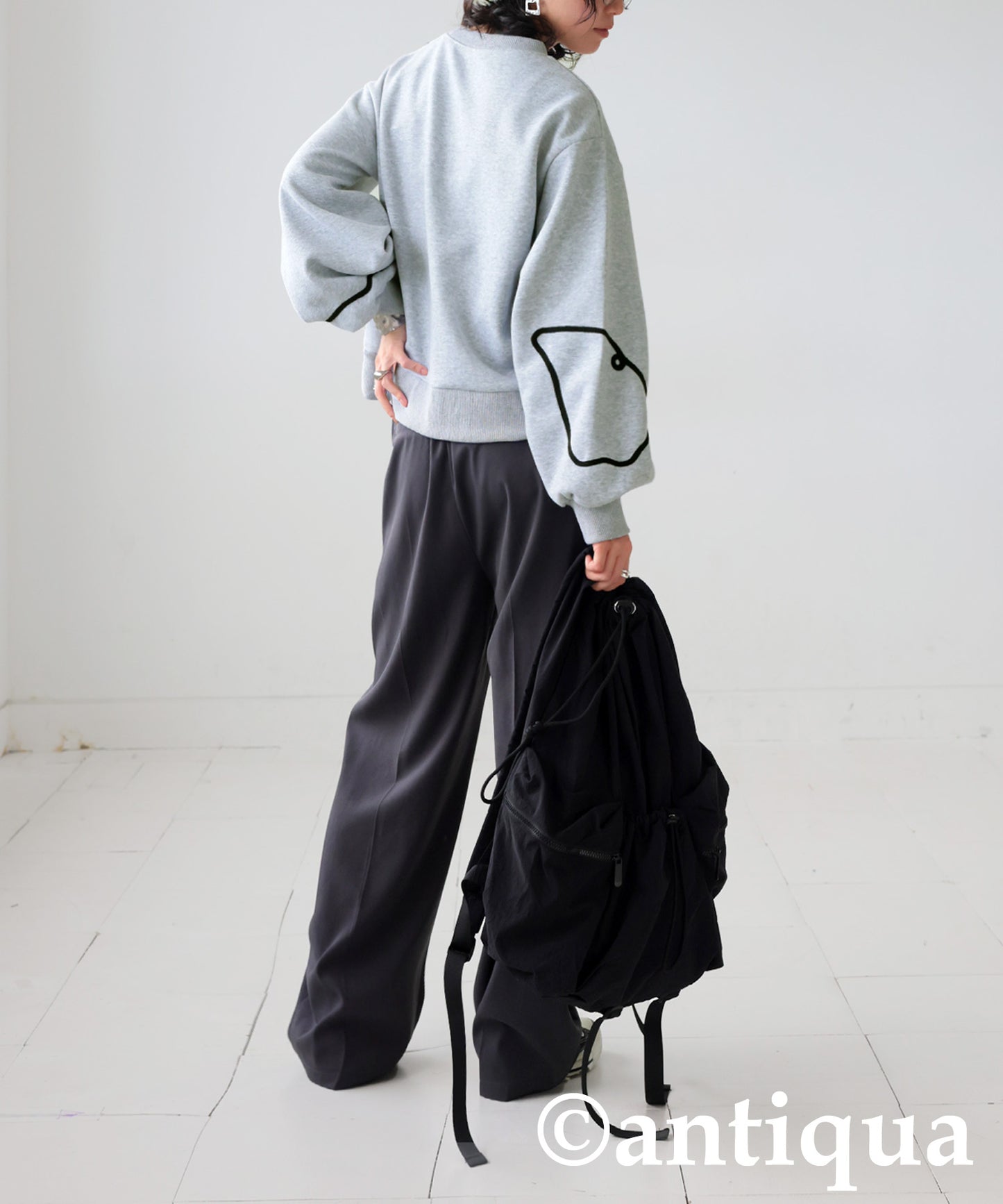 Line Short Sweatshirt Ladies