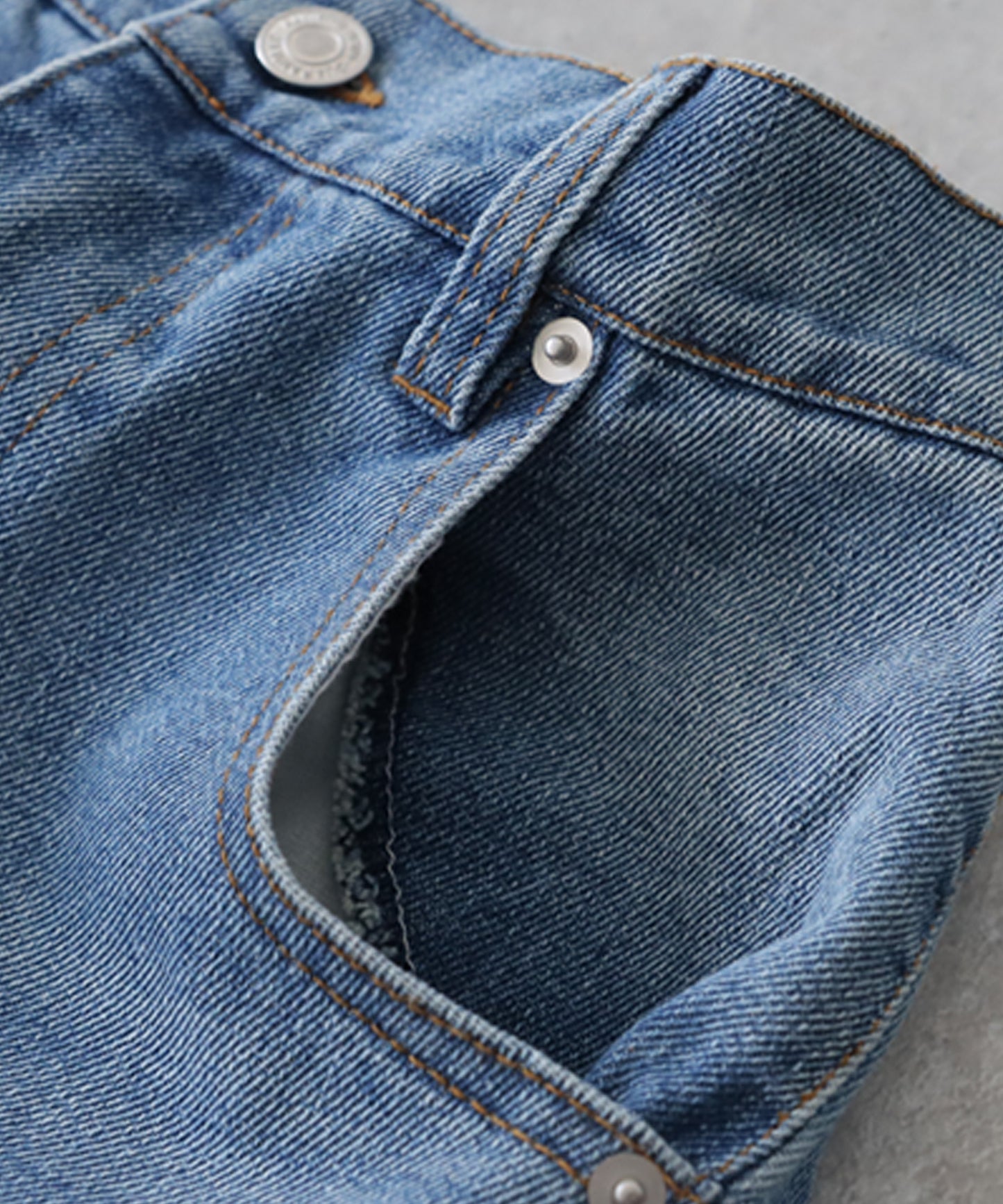 Curved Denim Pants Ladies