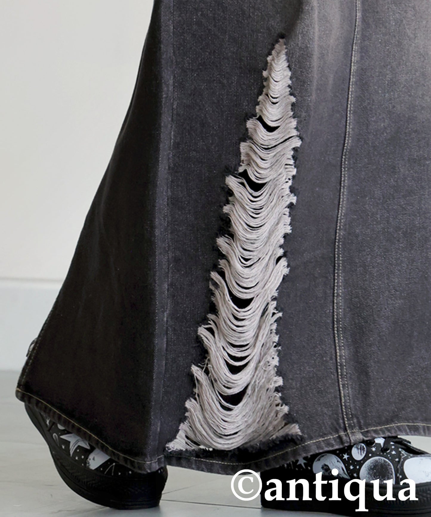 Ladies Distressed Denim Skirt