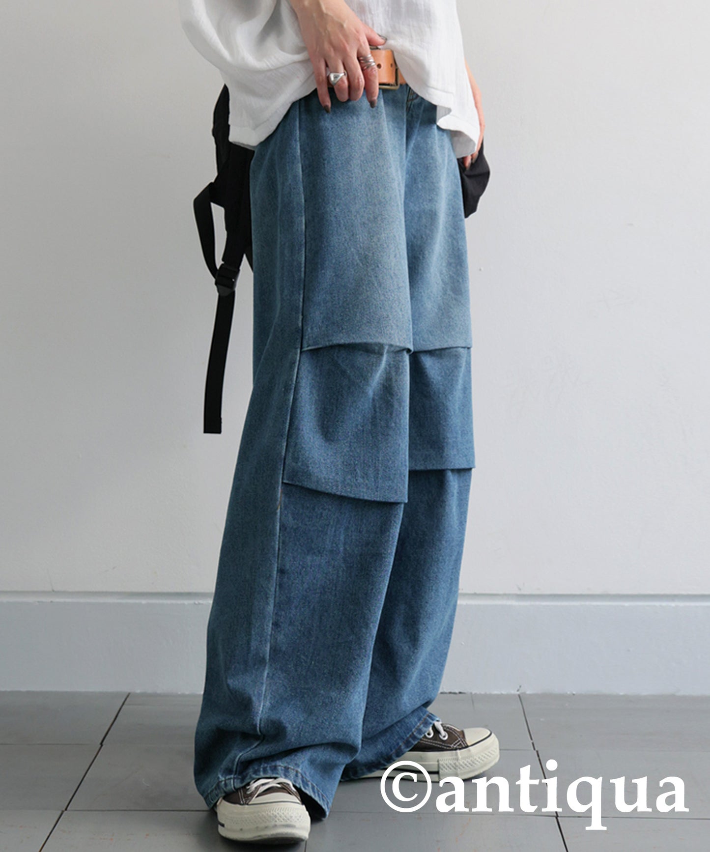 Knee-Tuck Denim Pants Ladies