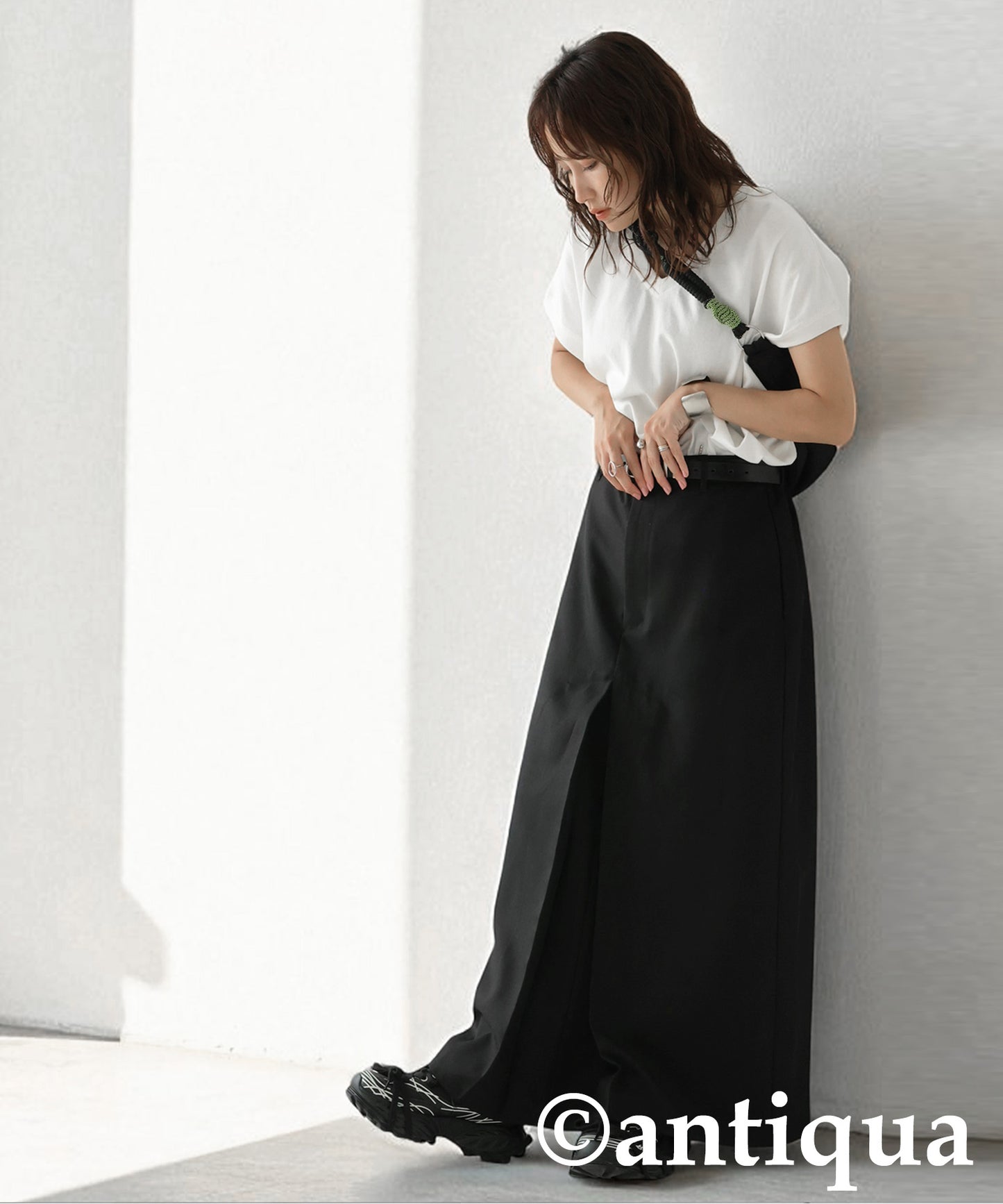 Ladies Center Slit Skirt