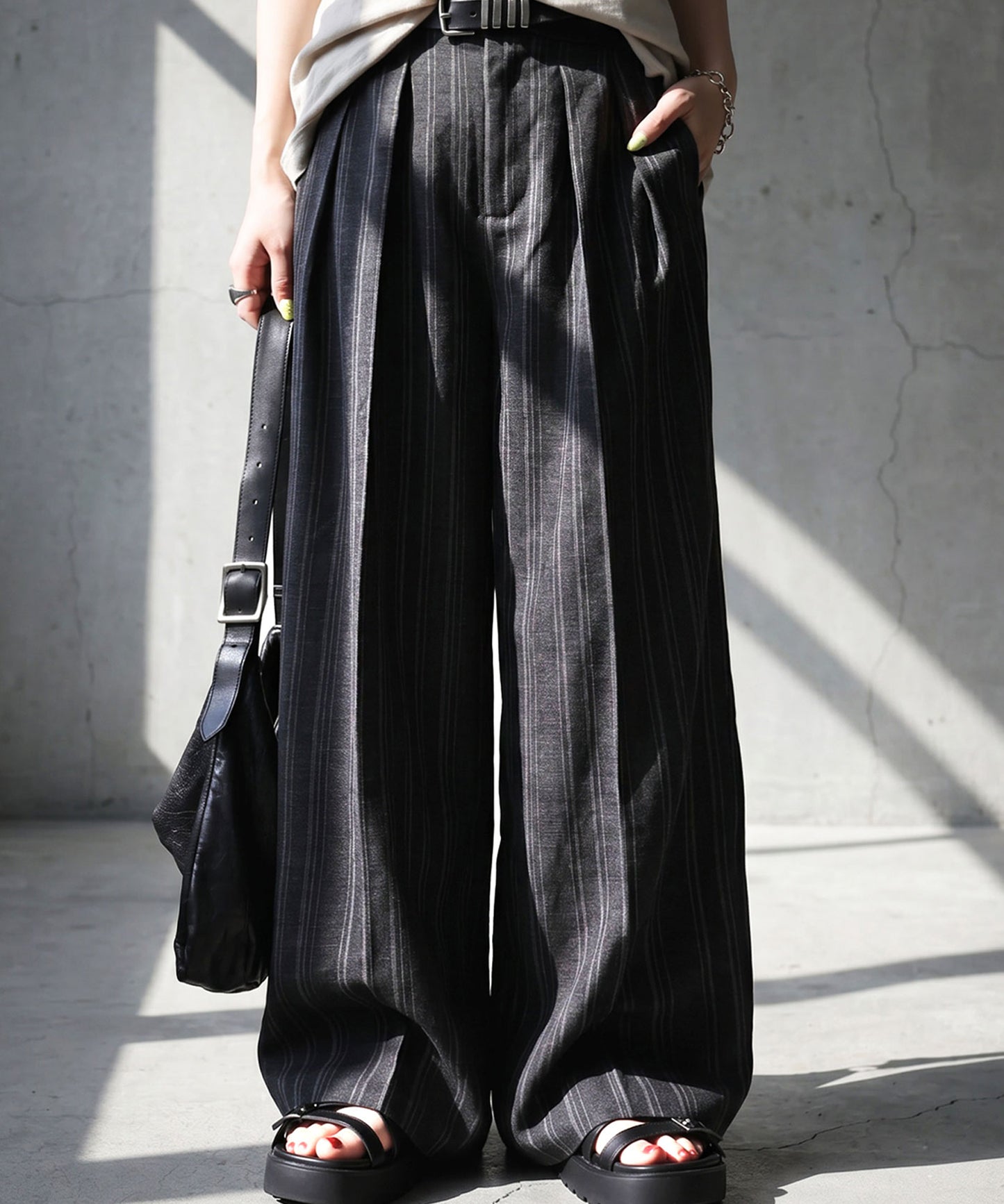 Striped Wide-Leg Pants With Pleats Ladies