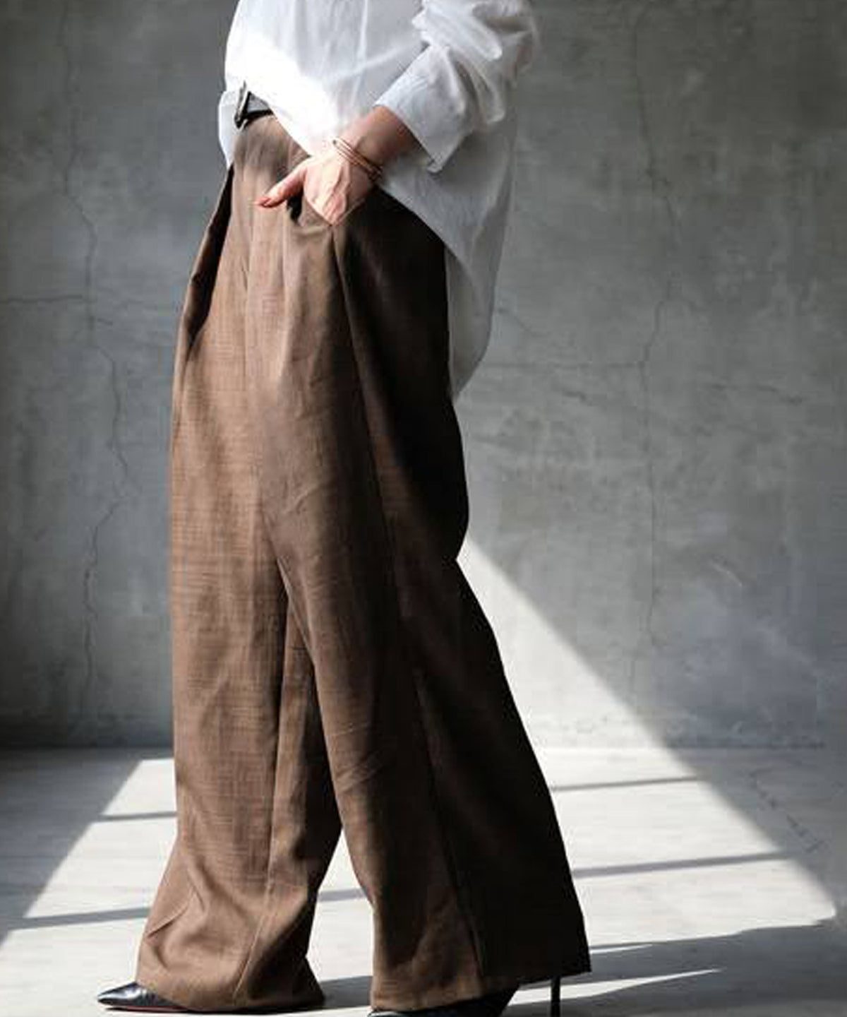 Center-Pleated Wide-Leg Pants Ladies