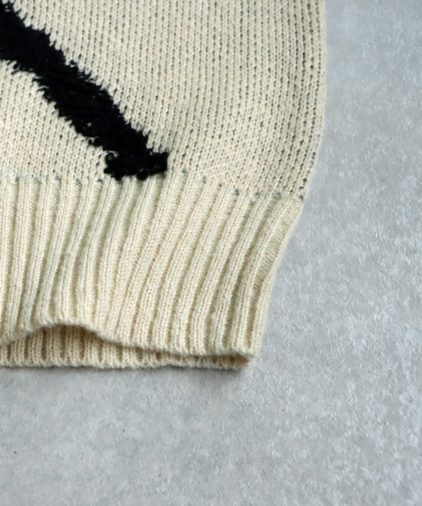 Nuance Line Pattern Knit Men's