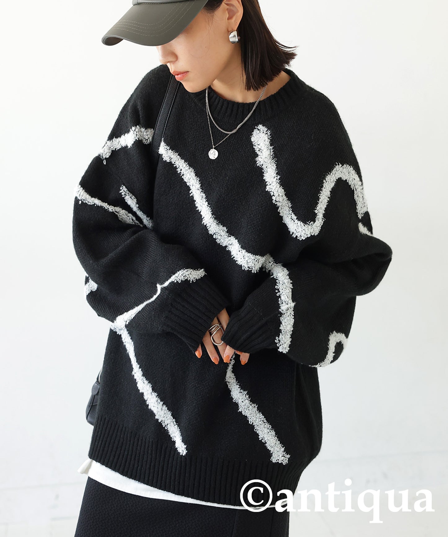 Nuance Line Pattern Knit Ladies