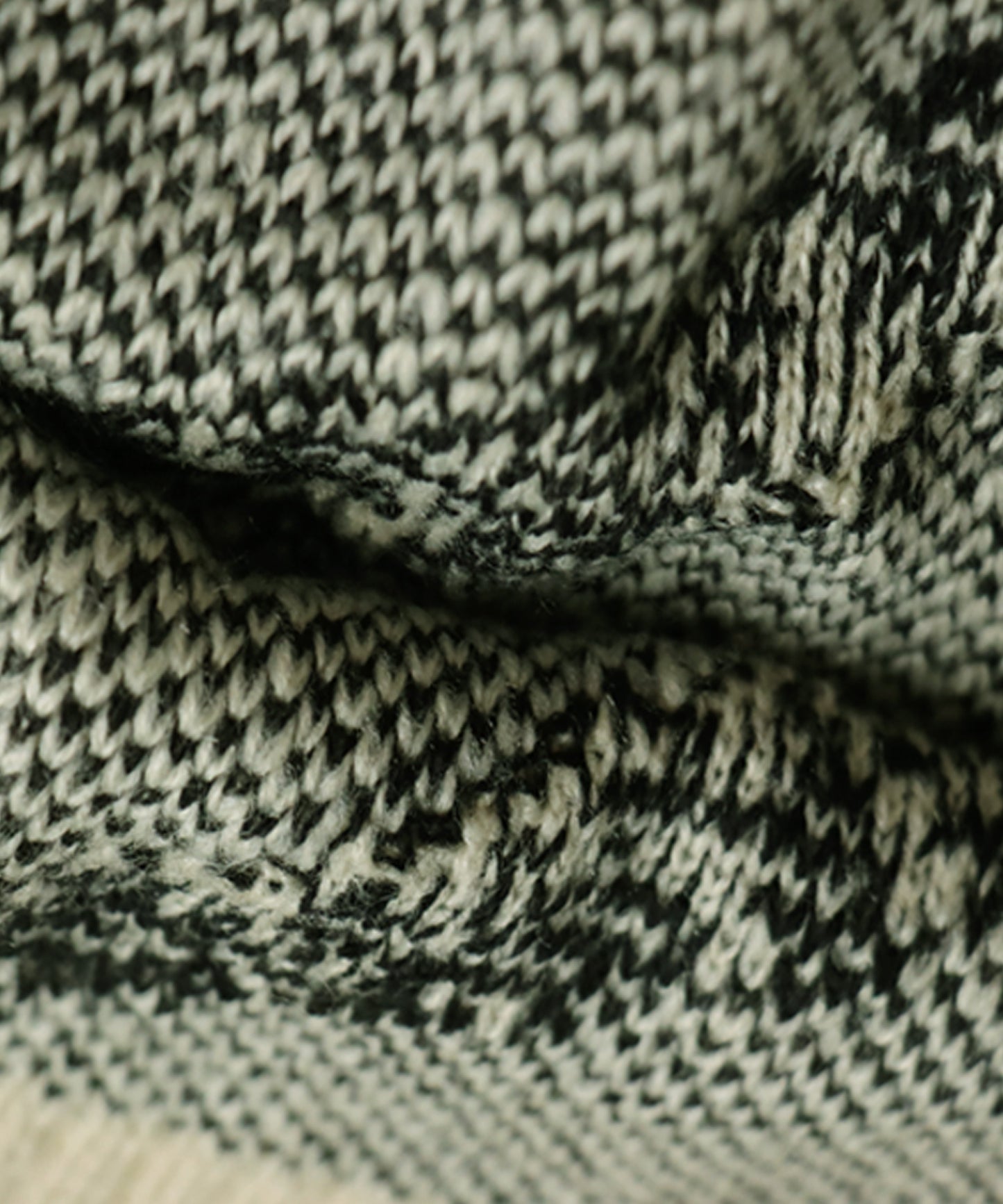 Nuance Line Pattern Knit Men's