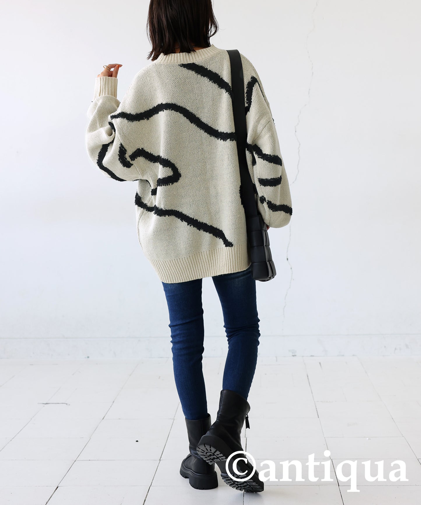 Nuance Line Pattern Knit Ladies