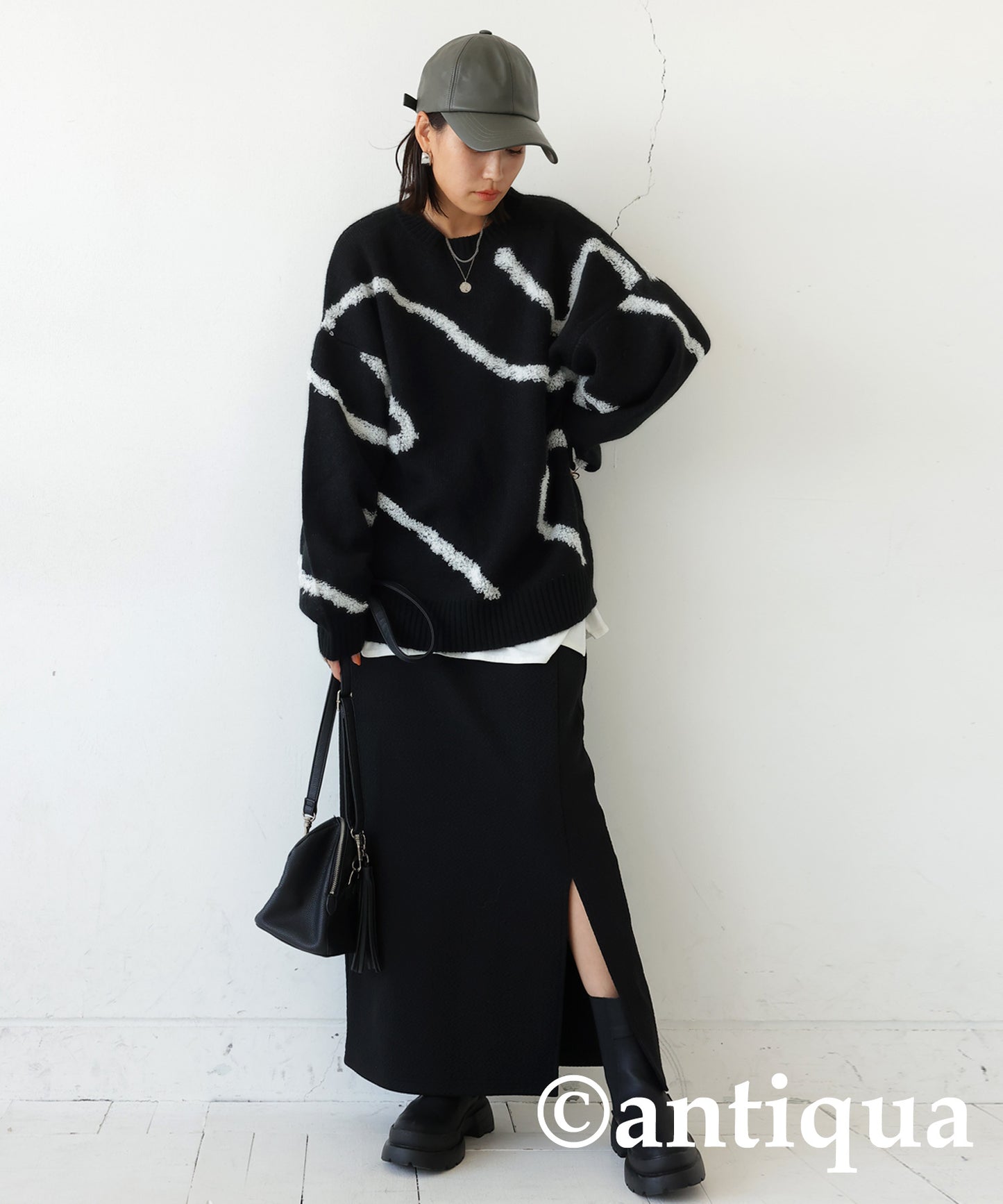 Nuance Line Pattern Knit Ladies