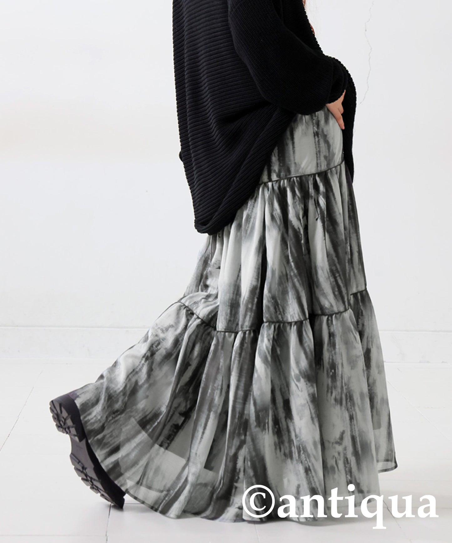 Nuance pattern tiered skirt Ladies