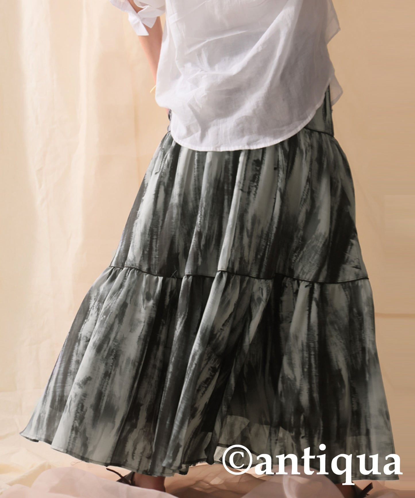 Nuance pattern tiered skirt Ladies