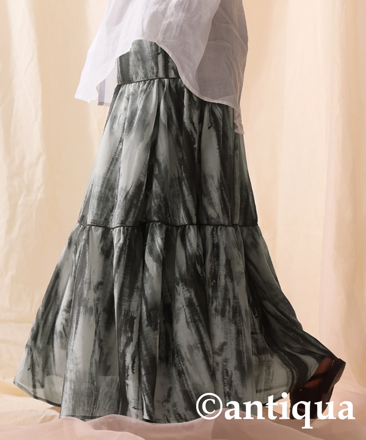 Nuance pattern tiered skirt Ladies