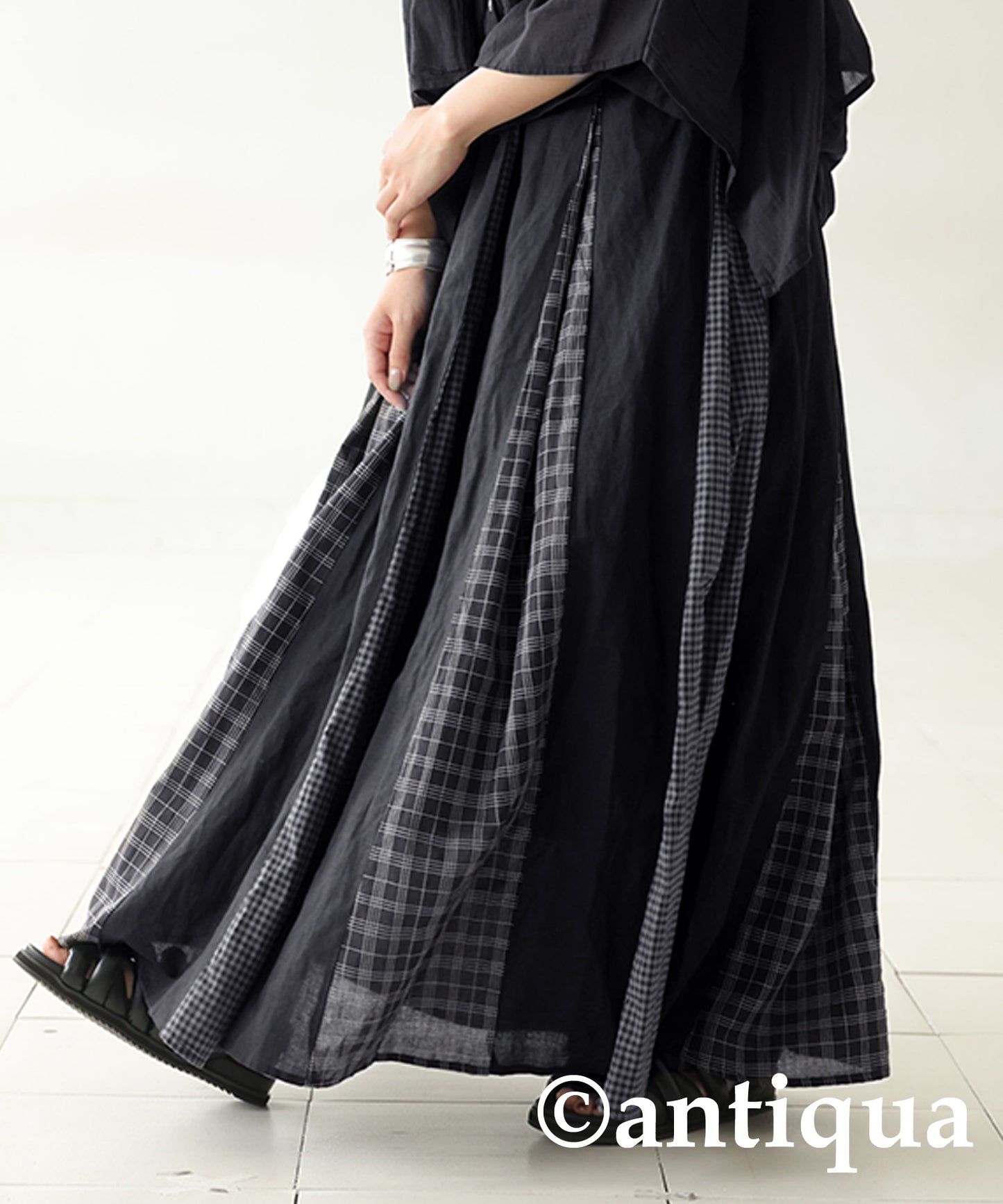 Pattern Switching Skirt Ladies