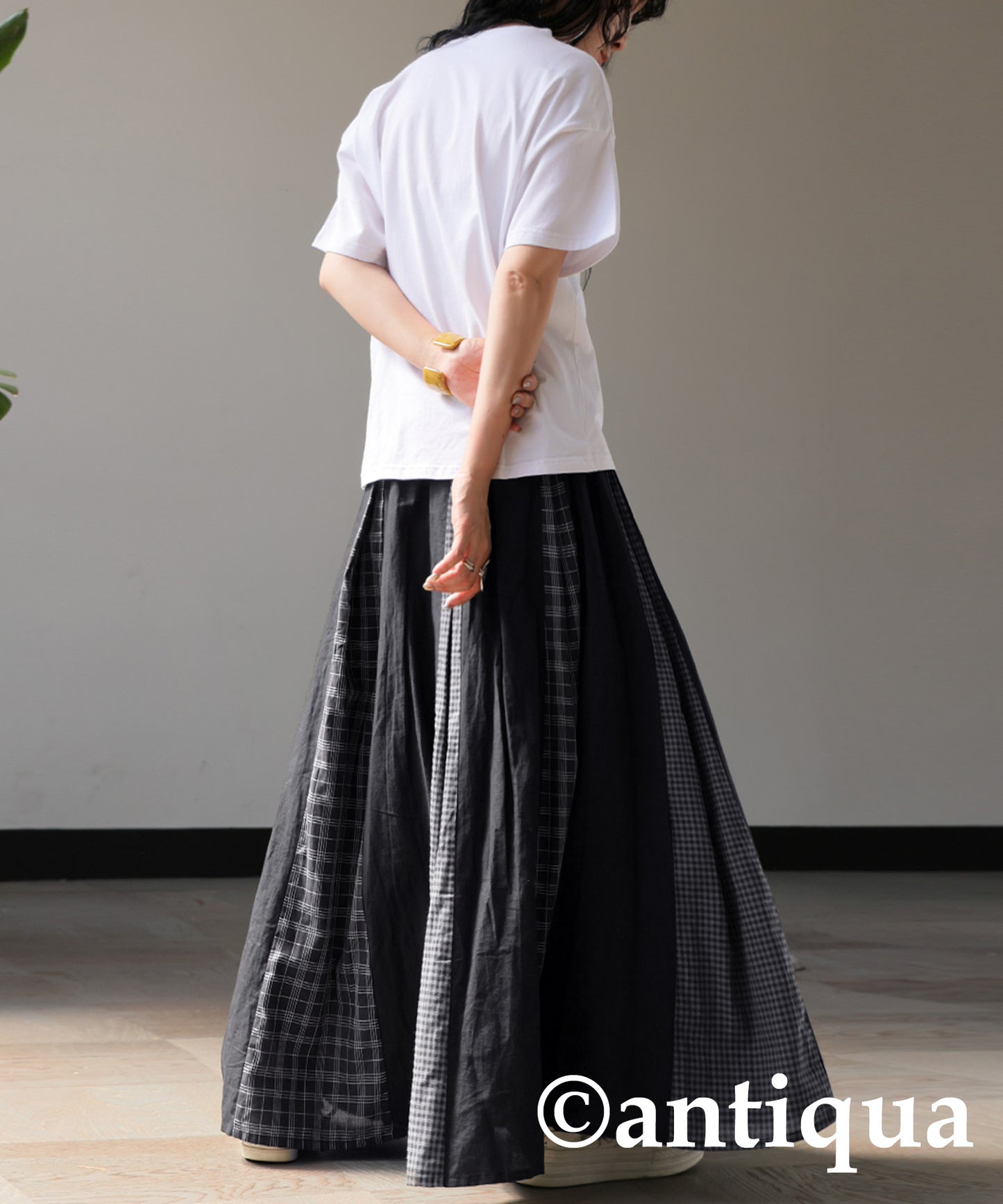 Pattern Switching Skirt Ladies