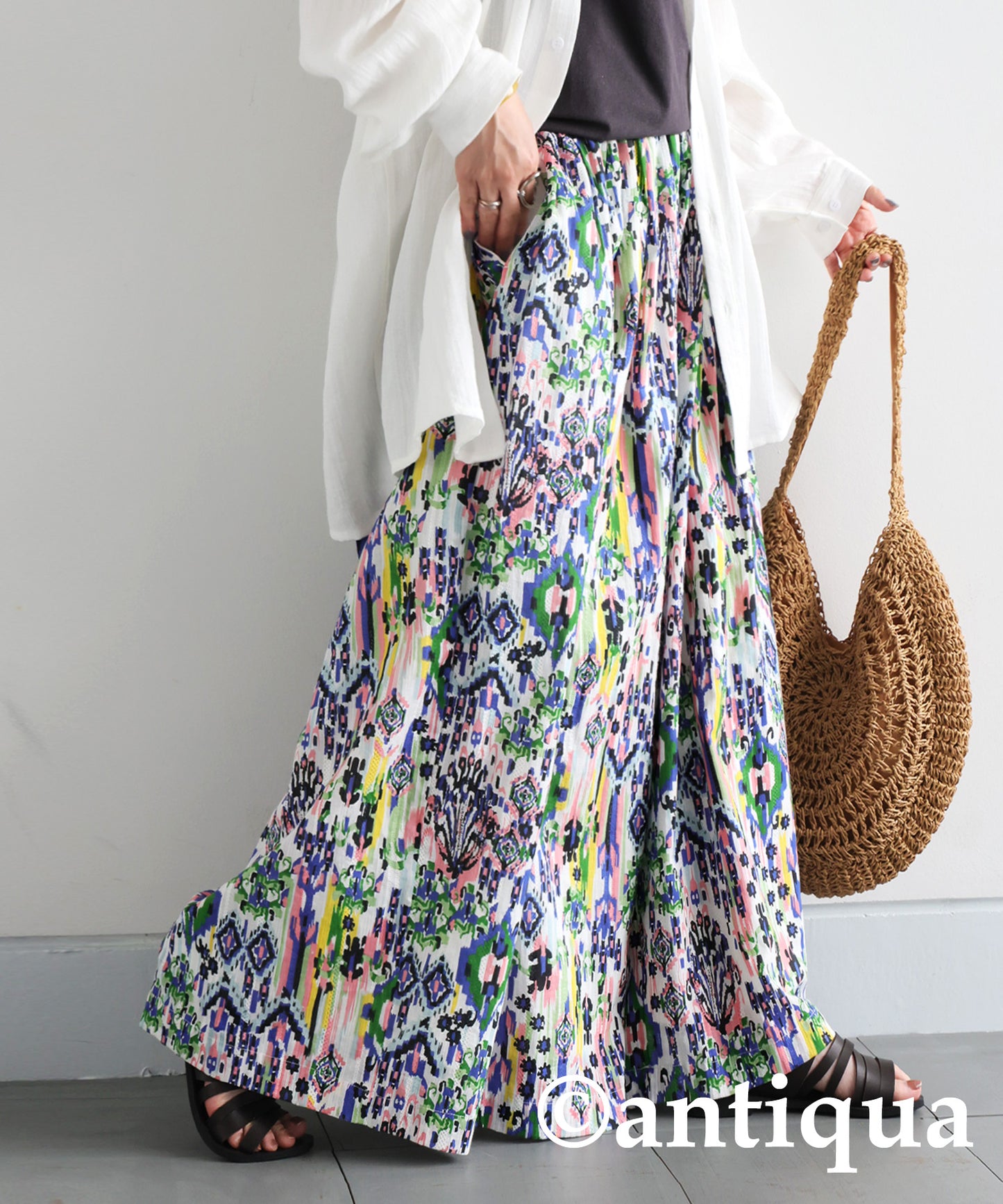 Ladies All-Over Print Tuck Wide Pants