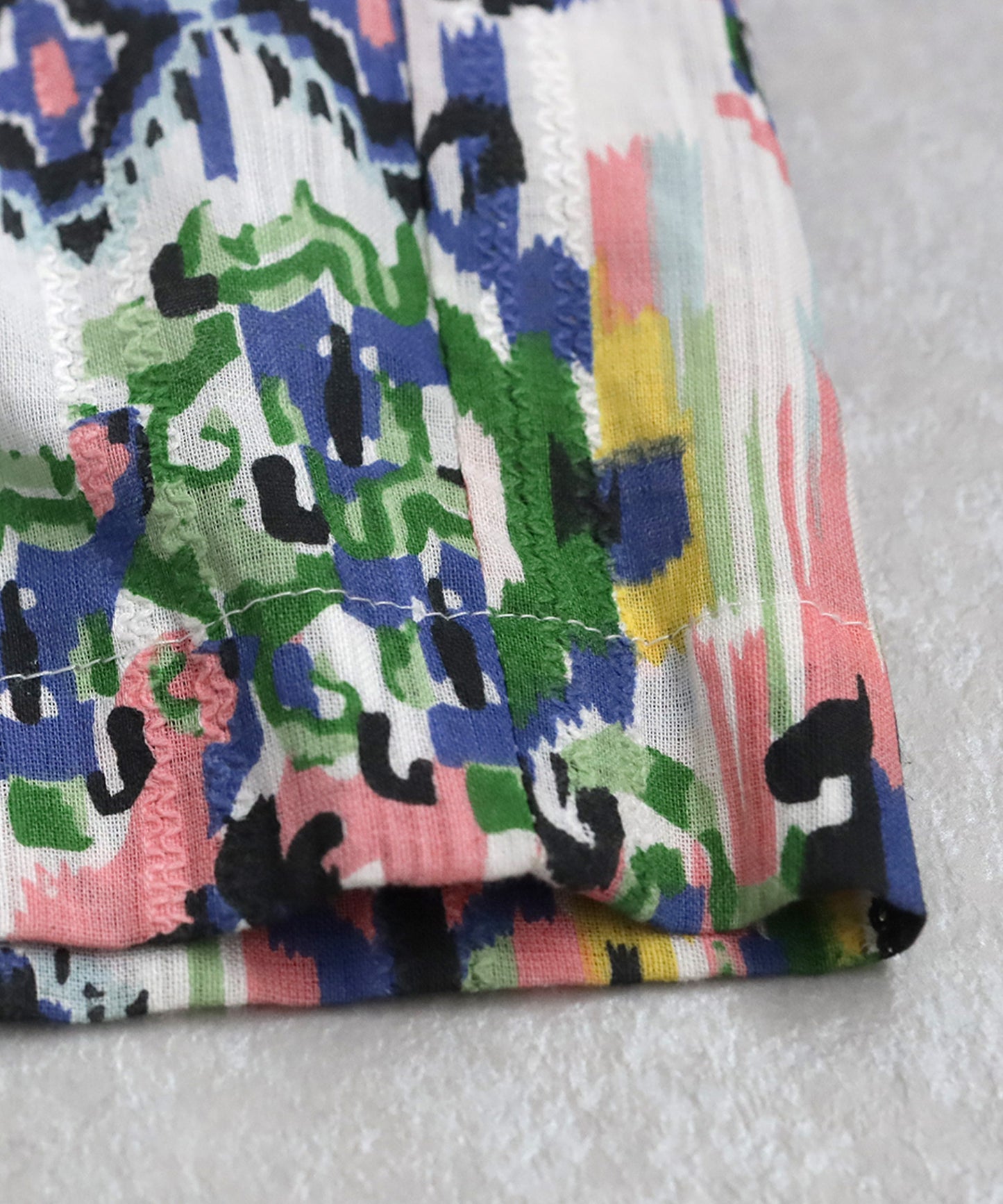 Ladies All-Over Print Tuck Wide Pants