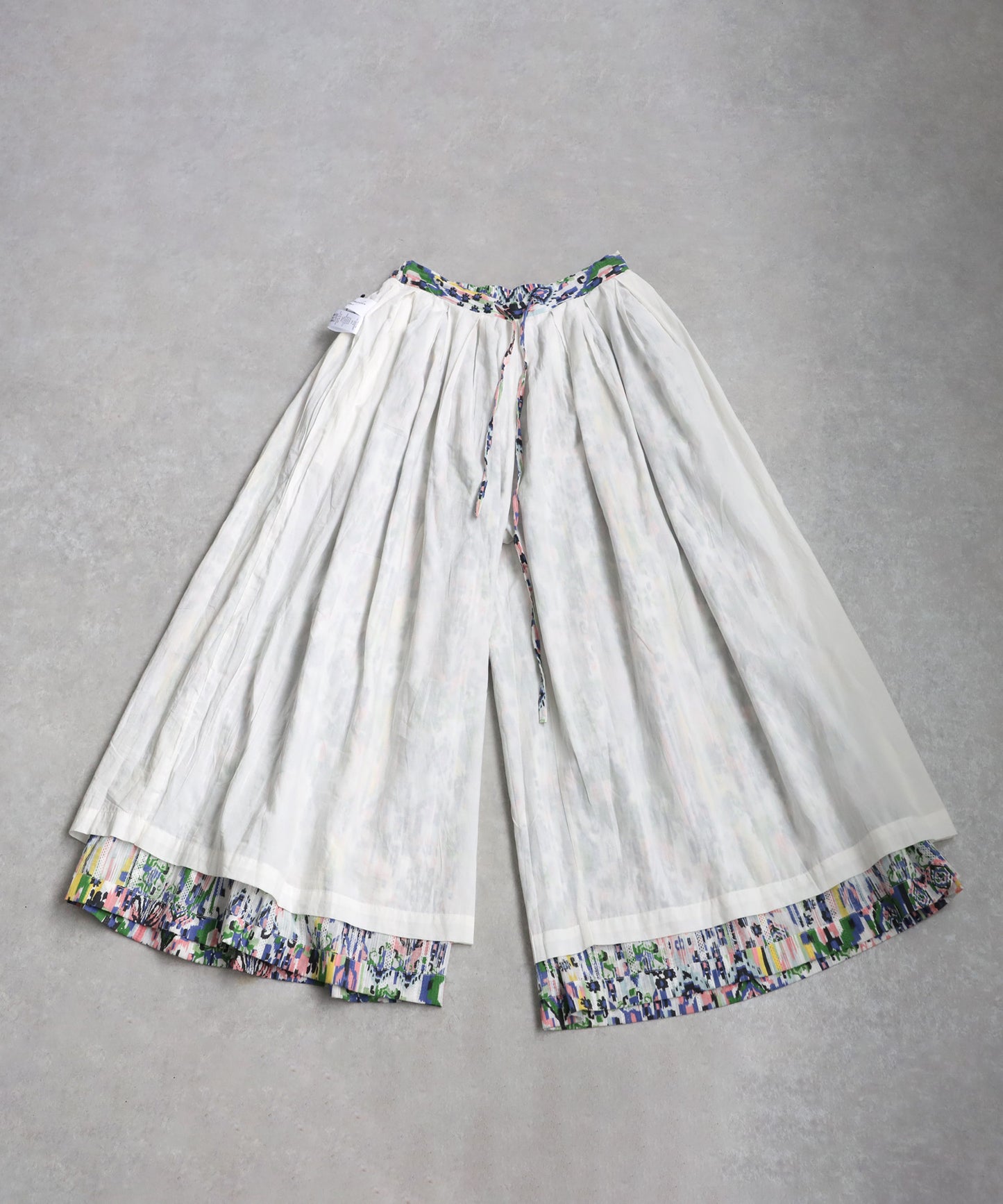 Ladies All-Over Print Tuck Wide Pants