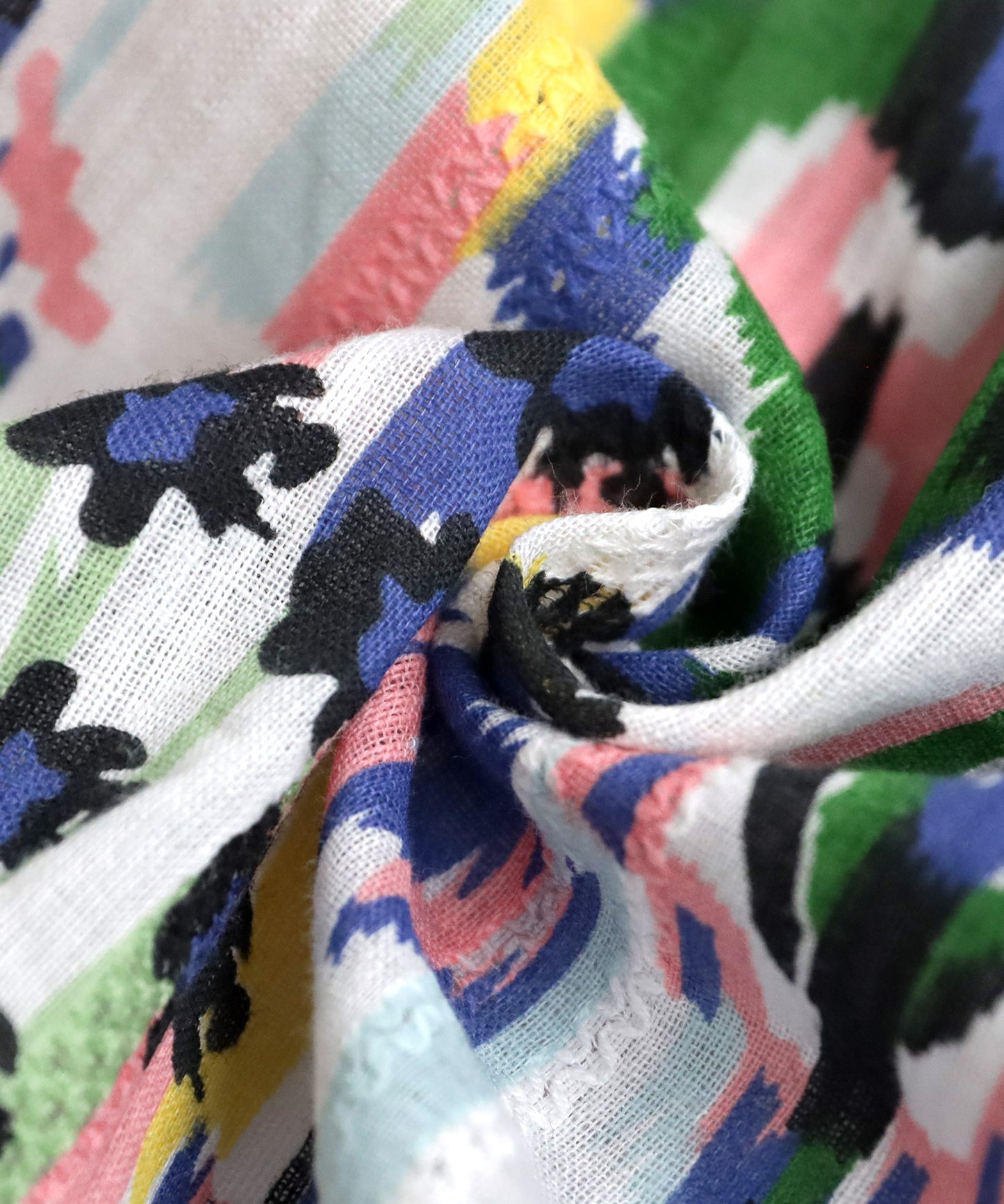 Ladies All-Over Print Tuck Wide Pants