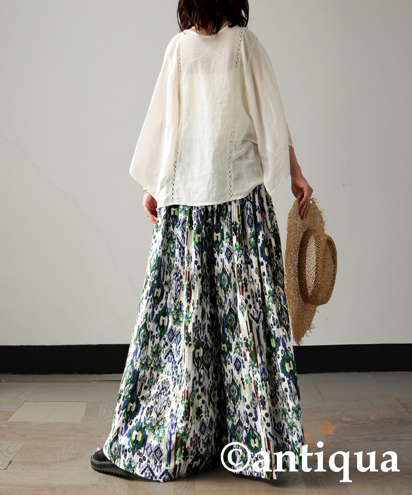 Ladies All-Over Print Tuck Wide Pants