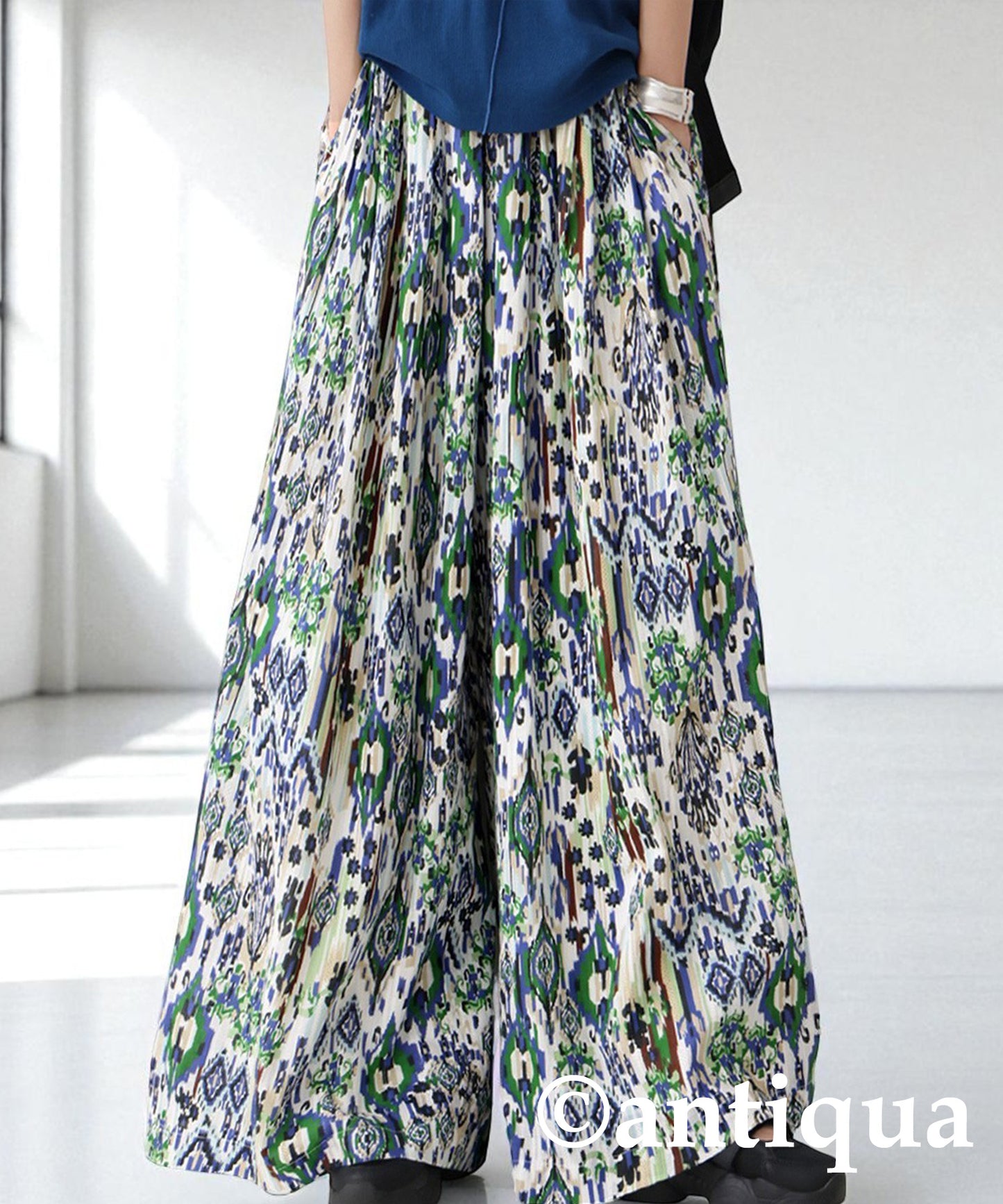 Ladies All-Over Print Tuck Wide Pants