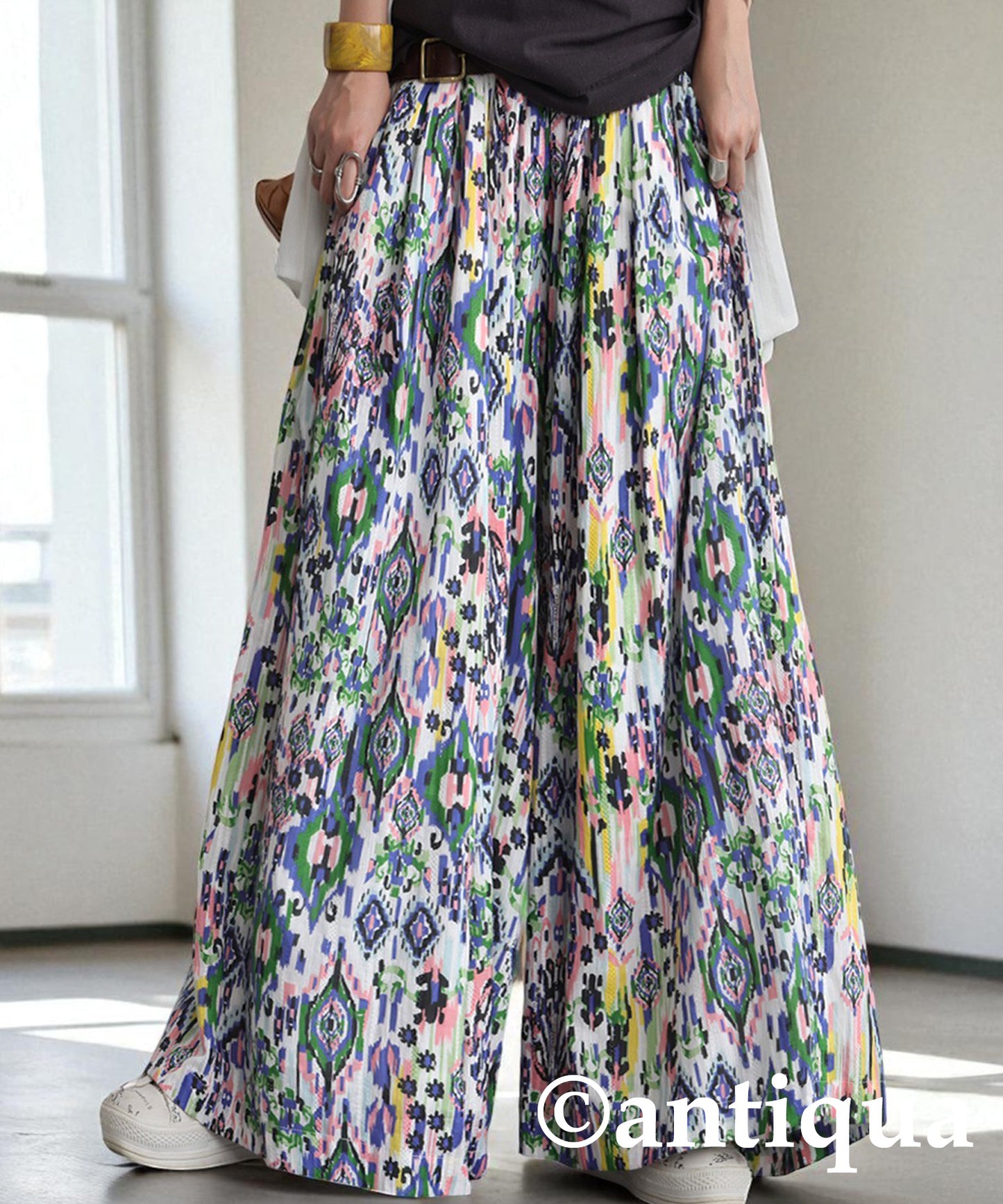 Ladies All-Over Print Tuck Wide Pants