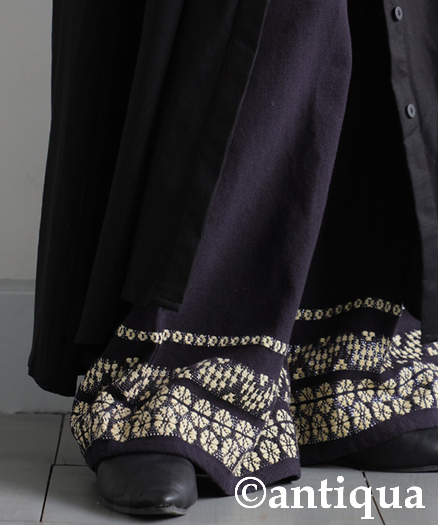 Floral Embroidered Wide-Leg Pants Ladies