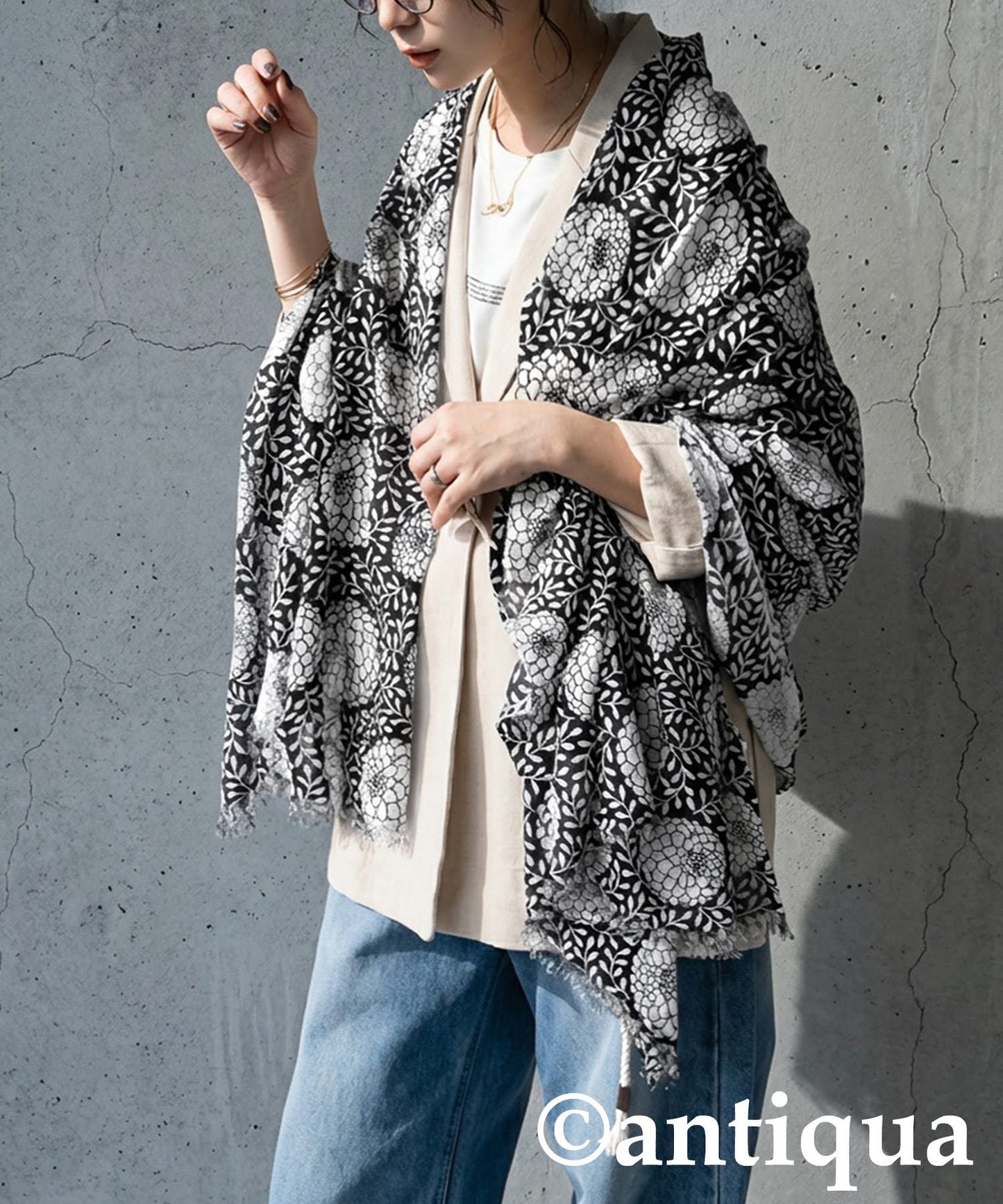 Monochrome Flower Stole Ladies