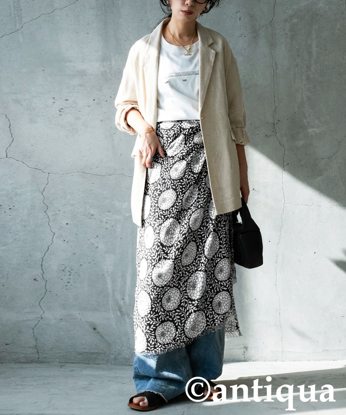 Monochrome Flower Stole Ladies