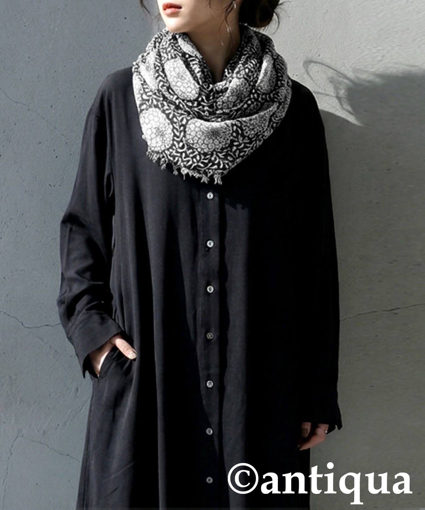 Monochrome Flower Stole Ladies