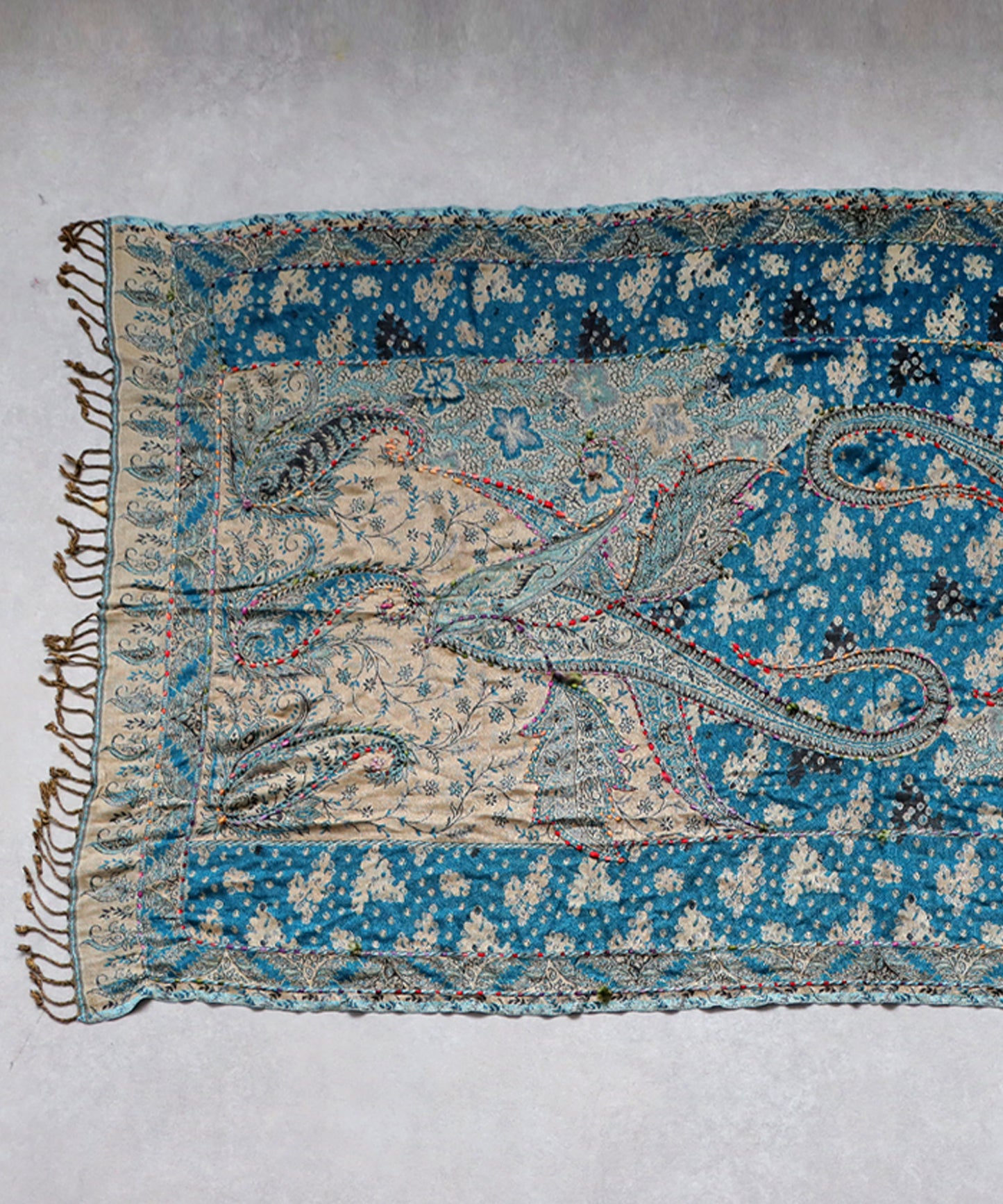 Ethnic Pattern Embroidered Large Stole Ladies