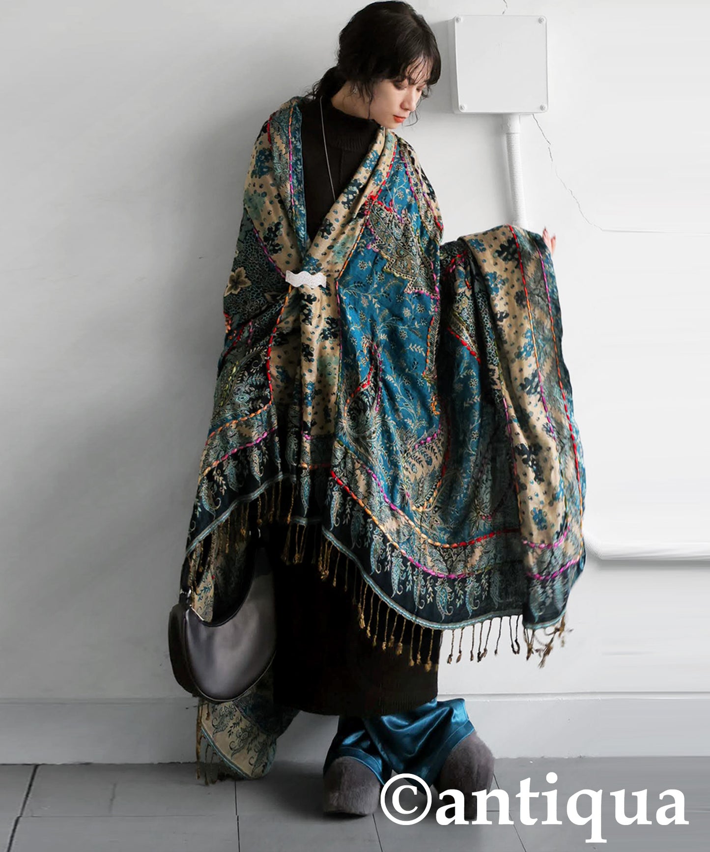 Ethnic Pattern Embroidered Large Stole Ladies