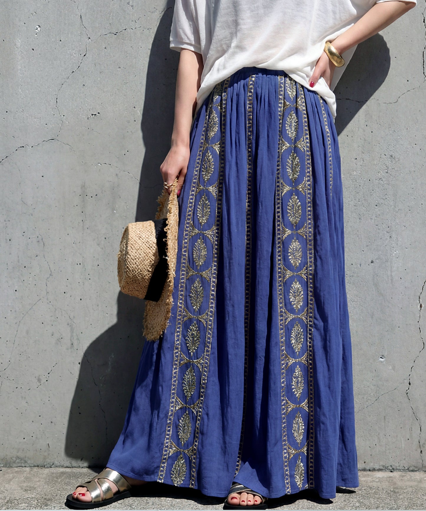 Embroidered Flared Long Skirt Ladies