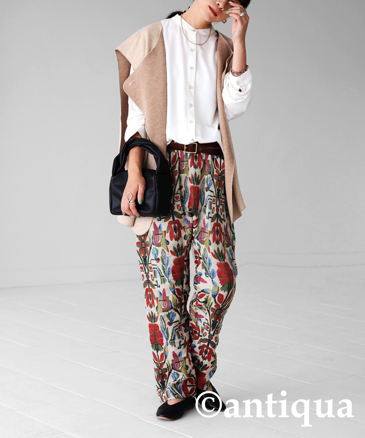 Botanical embroidery Saruel pants Ladies