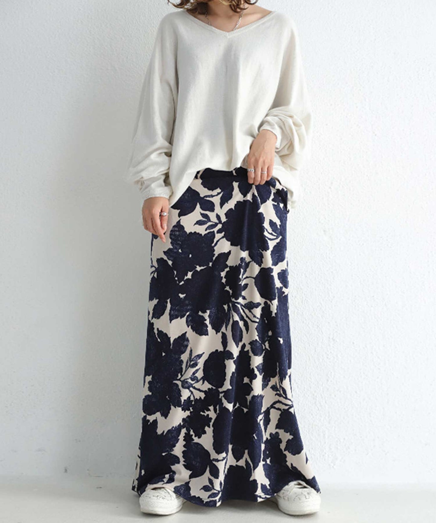 Flower pattern long skirt Ladies