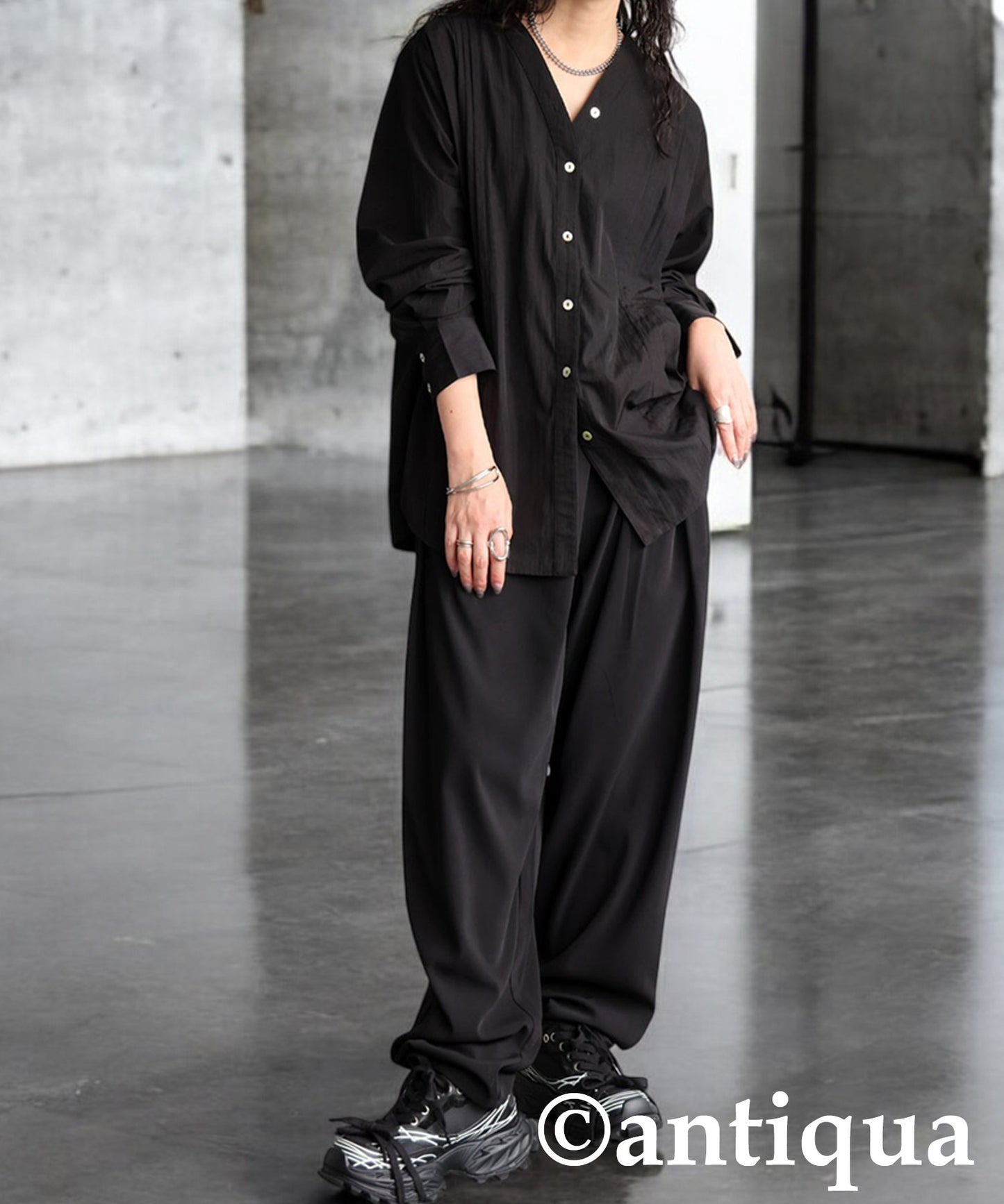 KYO Ladies V-Neck Tuck Shirt