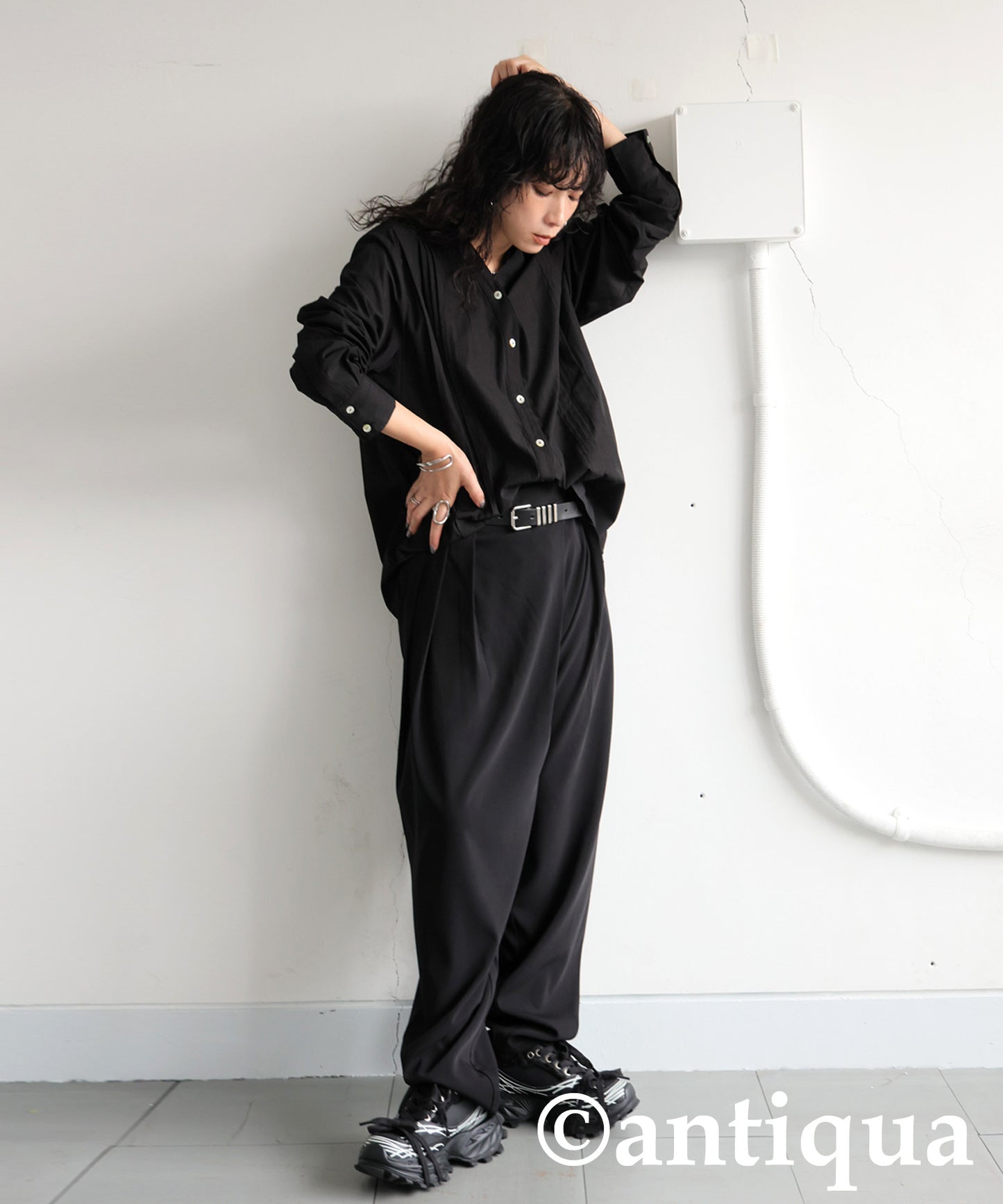 KYO Ladies V-Neck Tuck Shirt