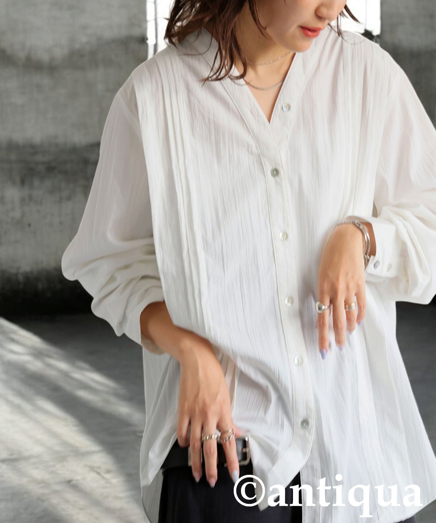 KYO Ladies V-Neck Tuck Shirt
